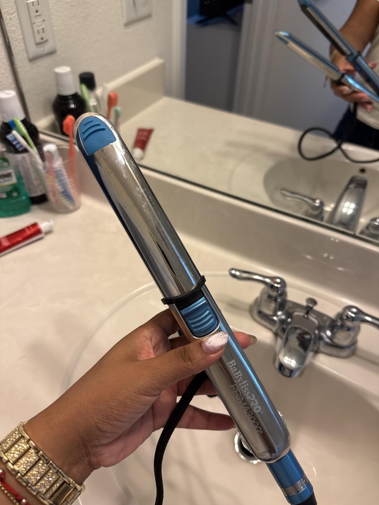 BaBylissPRO Nano Titanium Prima Ionic Hair Straightener - Professional Flat Iron & Curling Iron in One for Stylists, Pro Styling Hair Tool customer photo 2