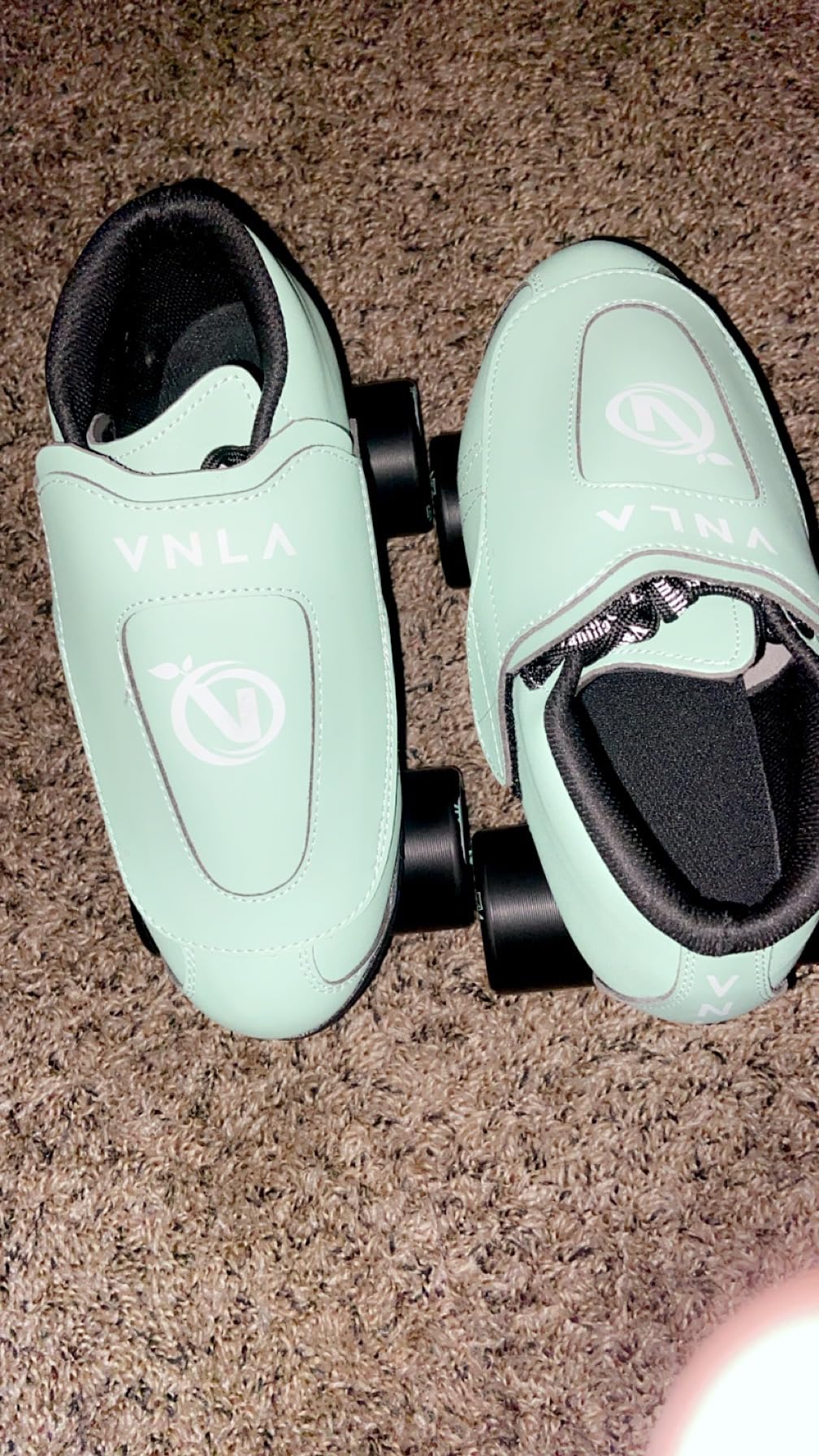 VNLA Junior Mint Jam Skates for Men and Women - Indoor Roller Skates use customer photo 2