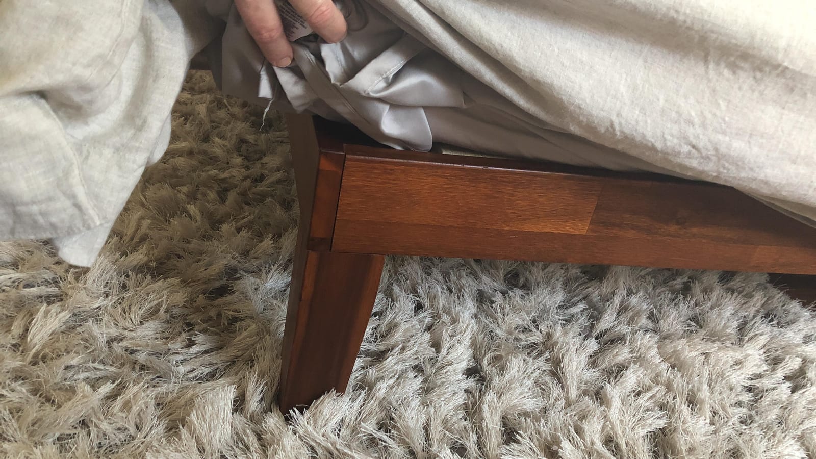 Zinus Wen Wood Platform Bed Frame/Solid Wood Foundation/Wood Slat Support/No Box Spring Needed/Easy Assembly, Queen customer photo 1