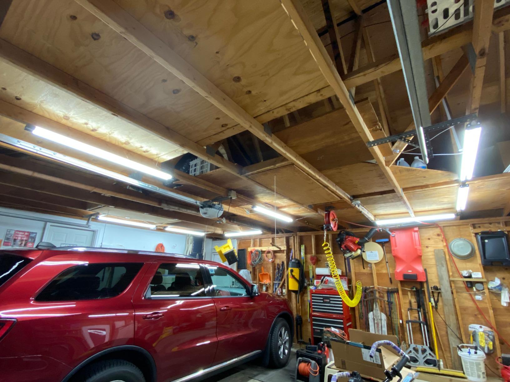 hykolity 4FT LED Shop Light, 42W [250W Equivalent], 4400LM, 5000K Daylight | Utility Linkable Shop Light Fixture, Hanging or Surface Mount, with Power Cord, Shop Lights for Workshop, ETL, White, 4 Pack customer photo 1