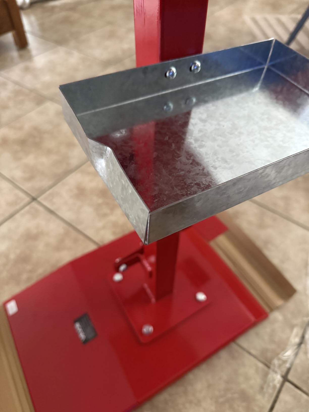Vevor Manual Tire Spreader Portable Tire Changer with Stand Adjustable LED Light Tire Spreader Tool for Light Truck and Car : Automotive customer photo 1