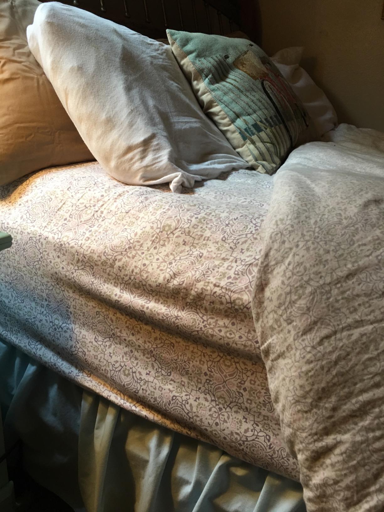 Queen Mattress Pad Cover Cooling Mattress Topper Pillow Top with Down Alternative Fill (8-21” Fitted Deep Pocket Queen Size) White customer photo 2
