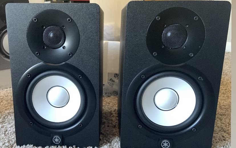 Yamaha HS5 Powered Studio Monitor Pair, 5