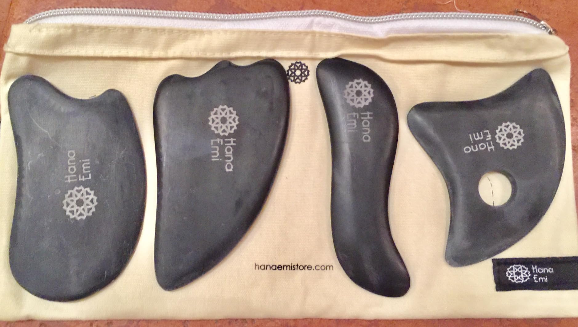 Bian Stone Guasha Tool for Face and Body Sculpting - Gua Sha Facial Tools customer photo 1