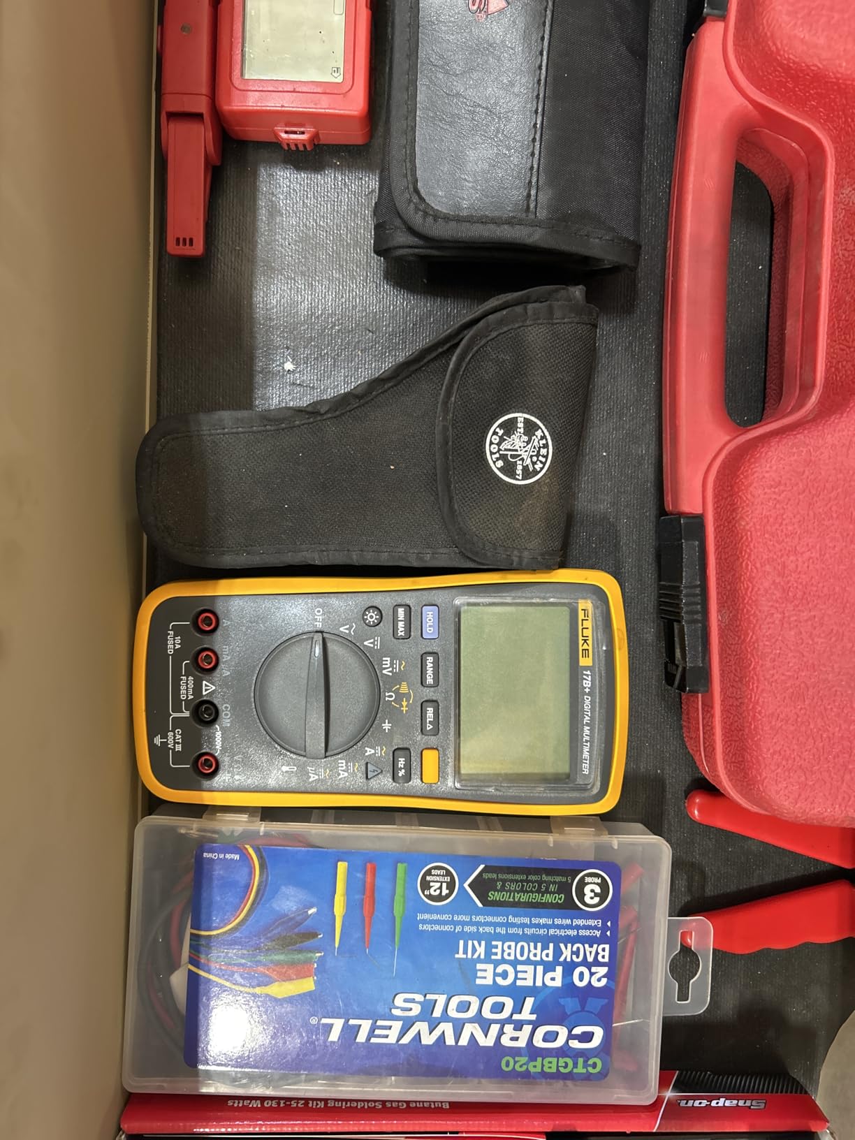 Fluke 17B+ Digital Multimeter, for Electrical Applications, Measures AC/DC Voltage 1000V, Current Measurements to 10A, Resistance, Continuity, Diode, Capacitance, Frequency, and Temperature Testing customer photo 1