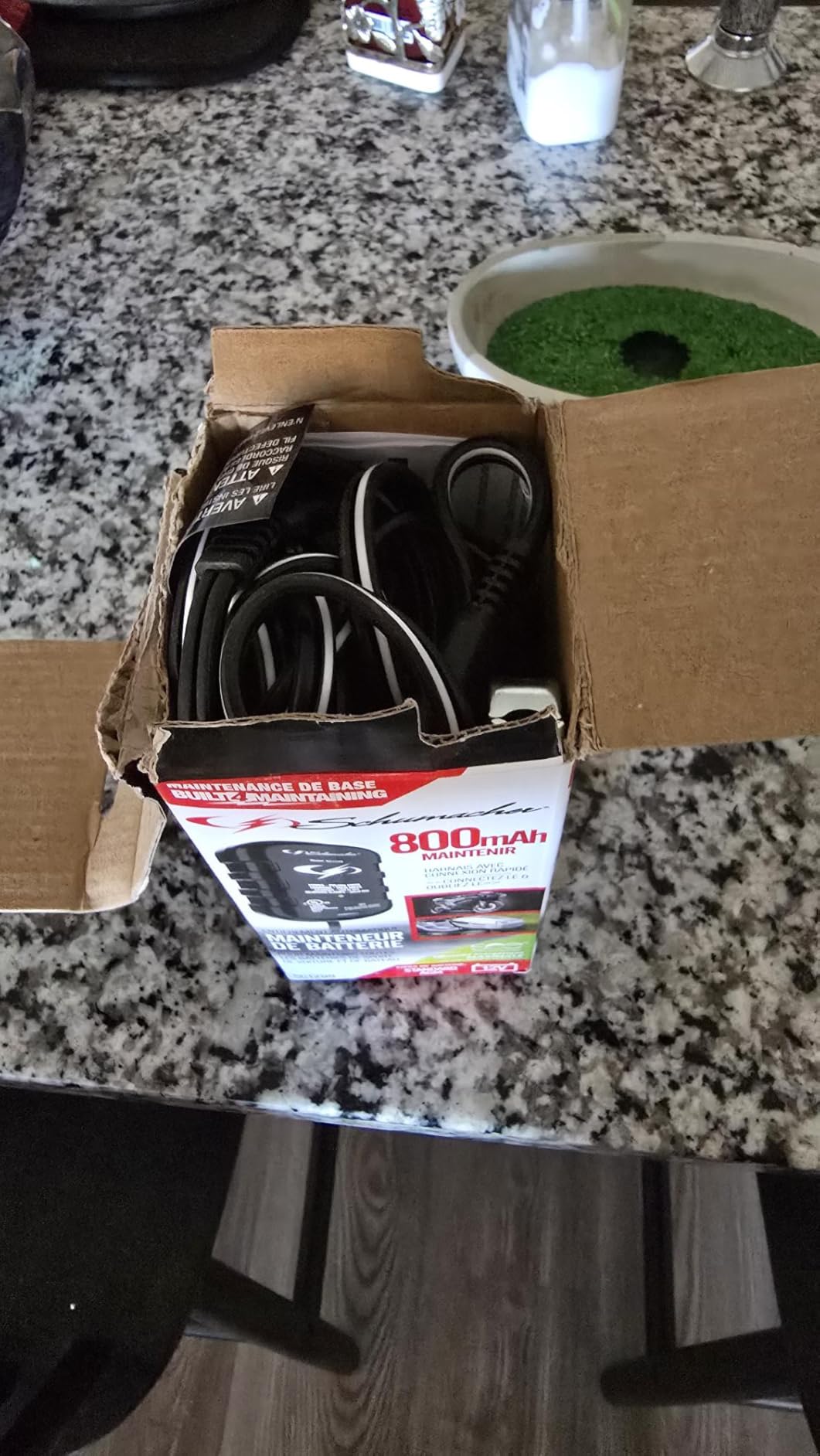 Schumacher Electric 0.8A Car Battery Charger & Maintainer, 12V – SC1299 customer photo 1