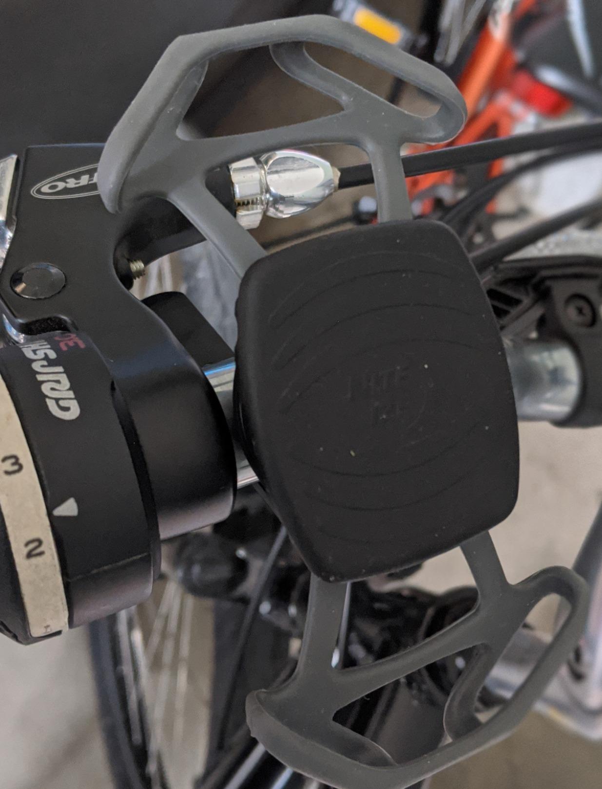 Nite Ize Wraptor Rotating Smartphone Bar Mount - Universal Cell Phone Holder for Bikes, Carts & Strollers - 360-Degree Rotation - Secure Hold on Rough Terrain - Handlebar & Stem Mount customer photo 2