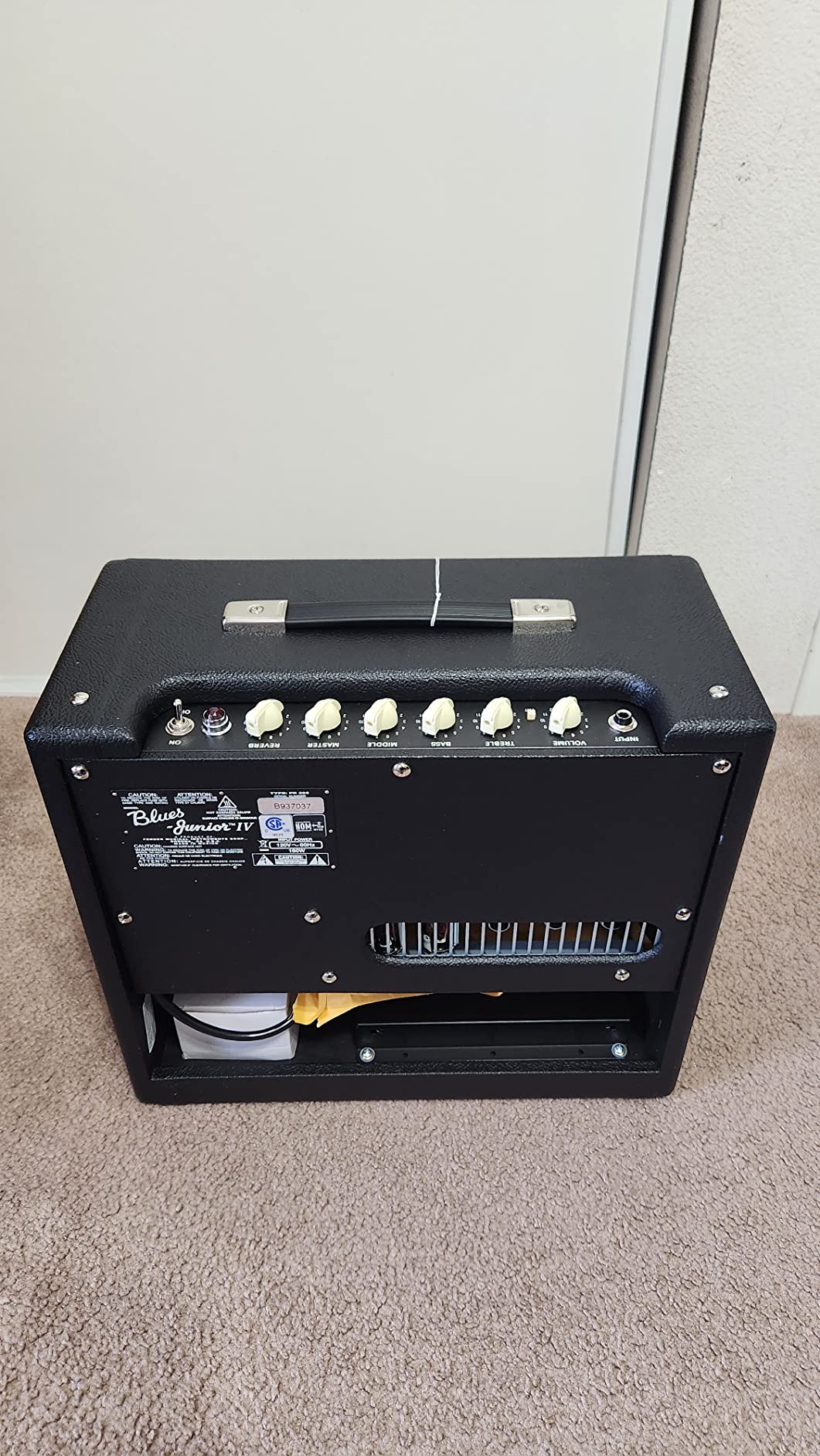 Fender Blues Junior IV Guitar Amplifier - 15-Watt All-Tube Combo Amp with 12
