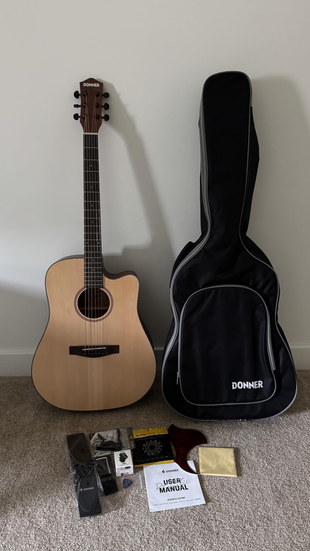 Donner Acoustic Guitar for Beginner Adult Full Size Cutaway Acustica Guitarra Bundle Kit with Free Online Lesson Bag Strap Tuner Capo Pickguard String Pick, Right Hand 41”Sunburst, DAG-1CS/DAD-160CS customer photo 1