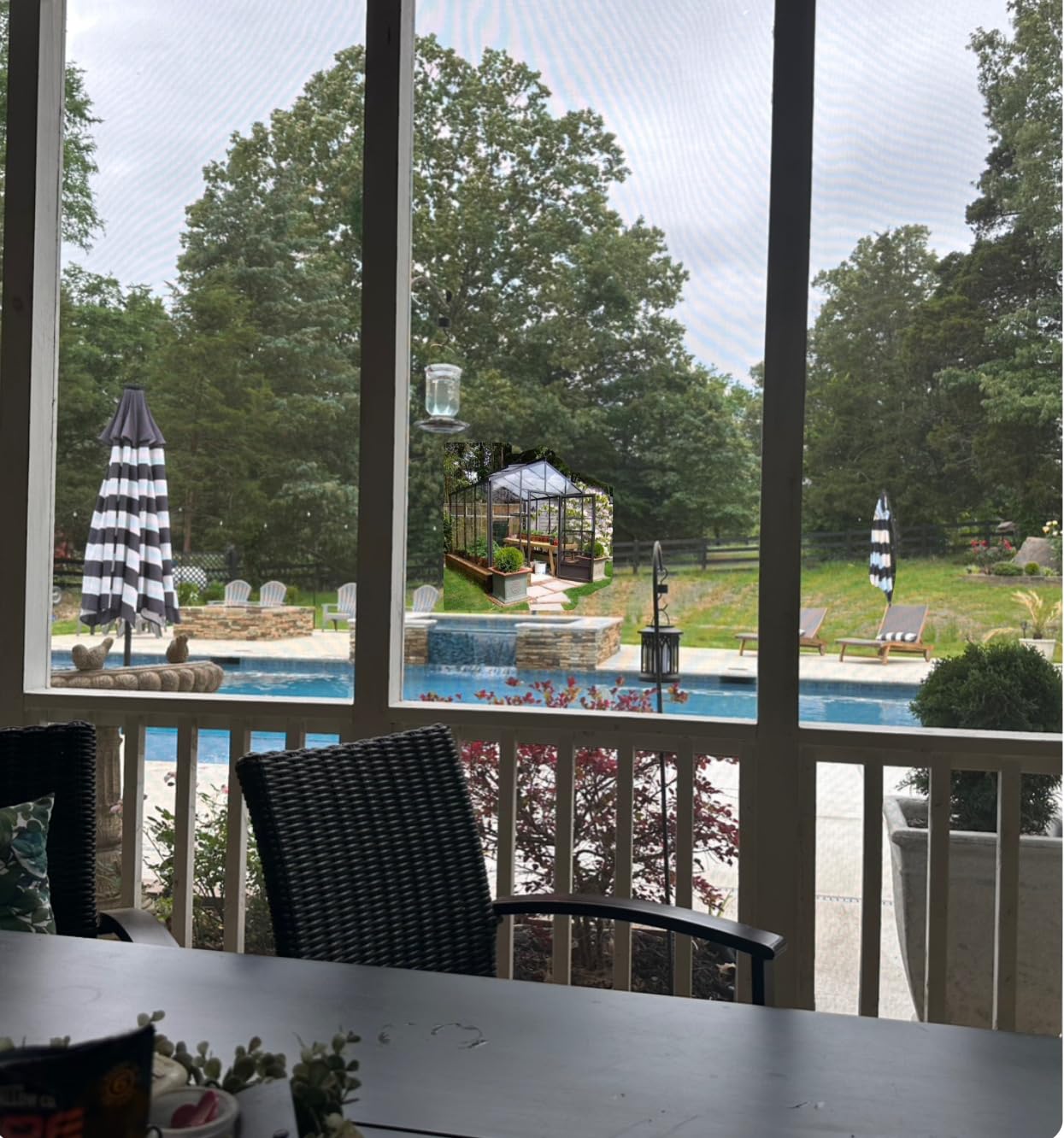 Sunnyglade 9' Solar LED Patio Umbrella, 8 Ribs, Tilt & Crank (Light Tan) customer photo 1