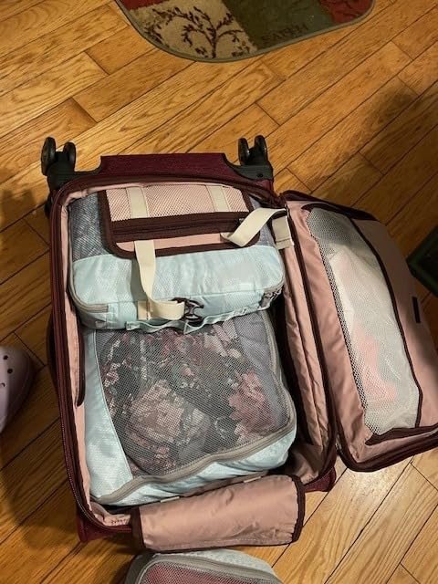 Travelpro Platinum Elite Checked Luggage Spinner, Espresso, 25-Inch customer photo 1