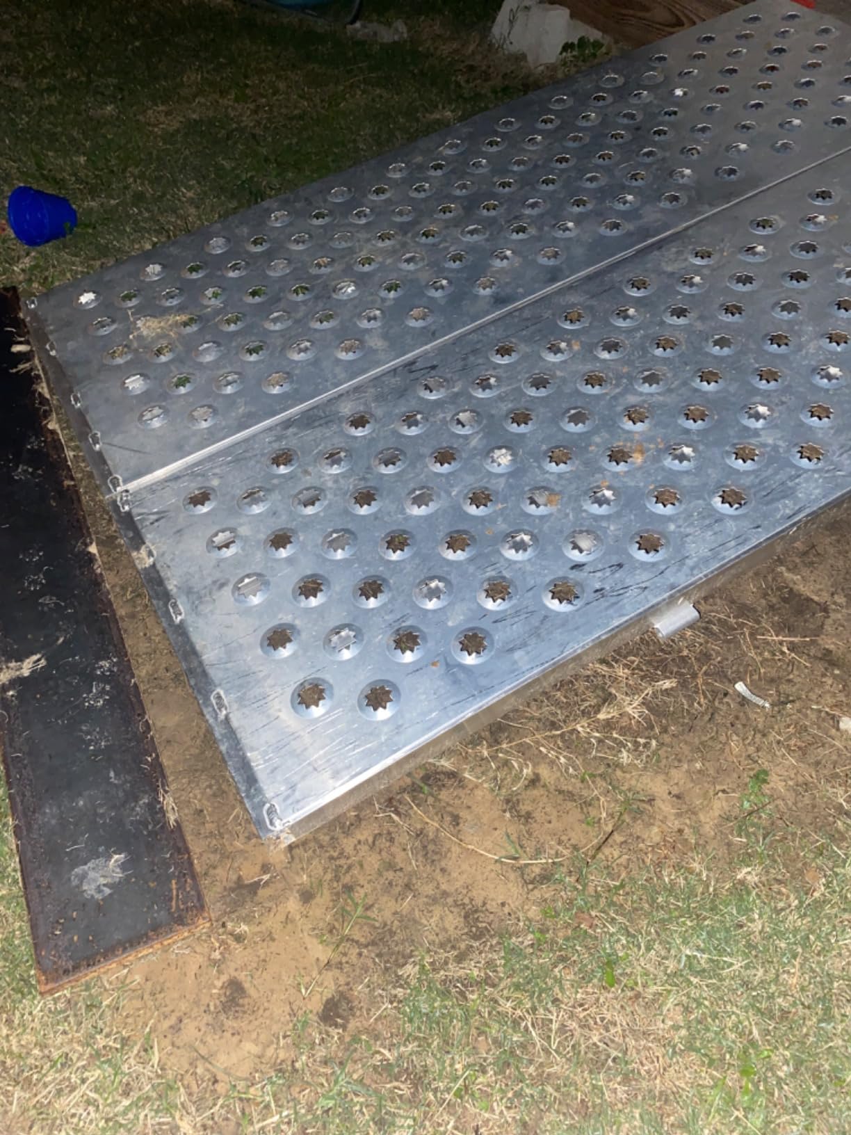 Black Widow Aluminum Punch-Plate Bi-Fold ATV Ramp, 1,500 lb, 6 Ft x 44 in customer photo 2