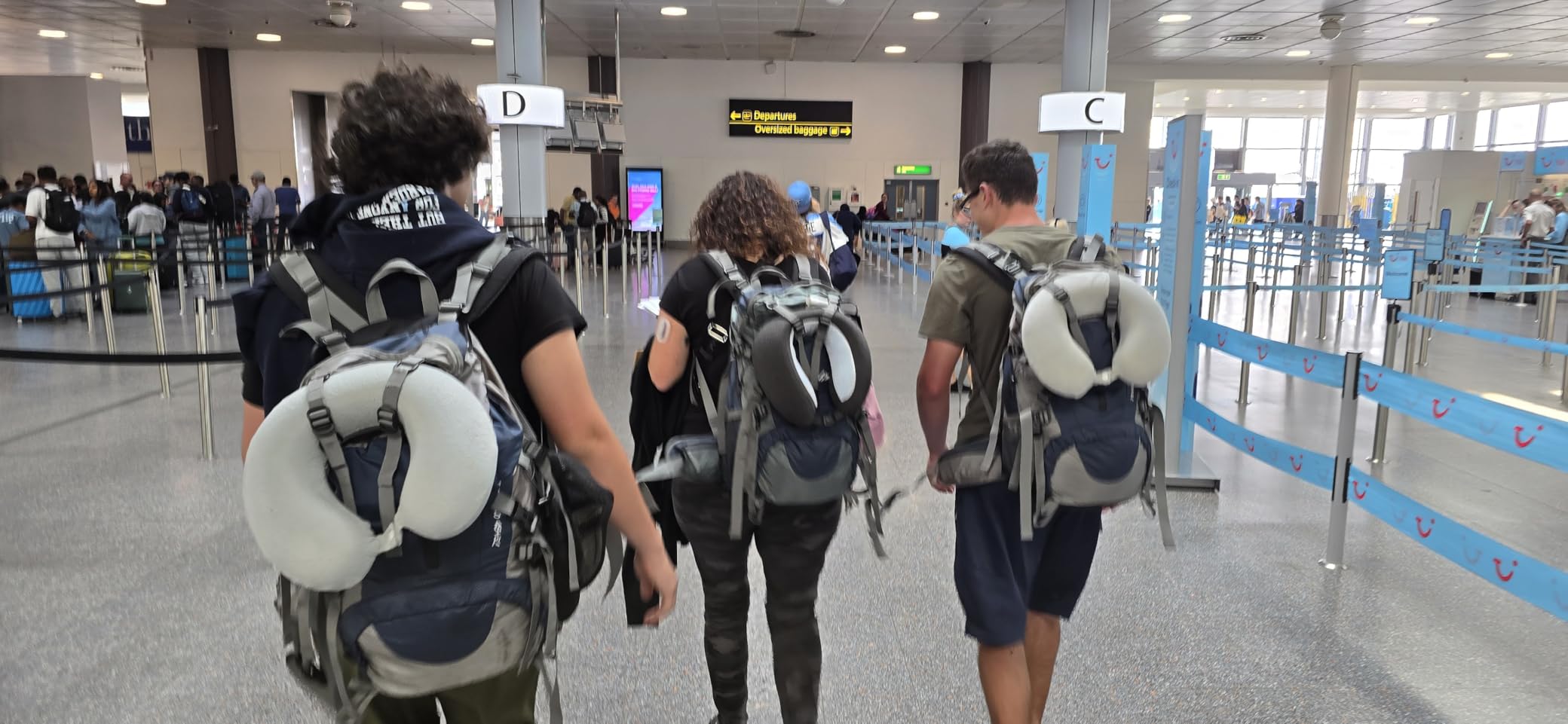 Loowoko 50L Hiking Backpack with Rain Cover for Both Men & Women customer photo 2