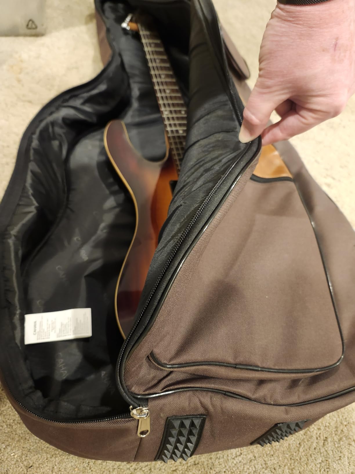 CAHAYA Guitar Bag 40 41 42 In 6 Pockets Guitar Case Water Resistent Oxford Cloth 0.5 In Extra Thick Sponge Padded for Acoustic Classical Guitar with Anti-theft Pocket CY0150 customer photo 1
