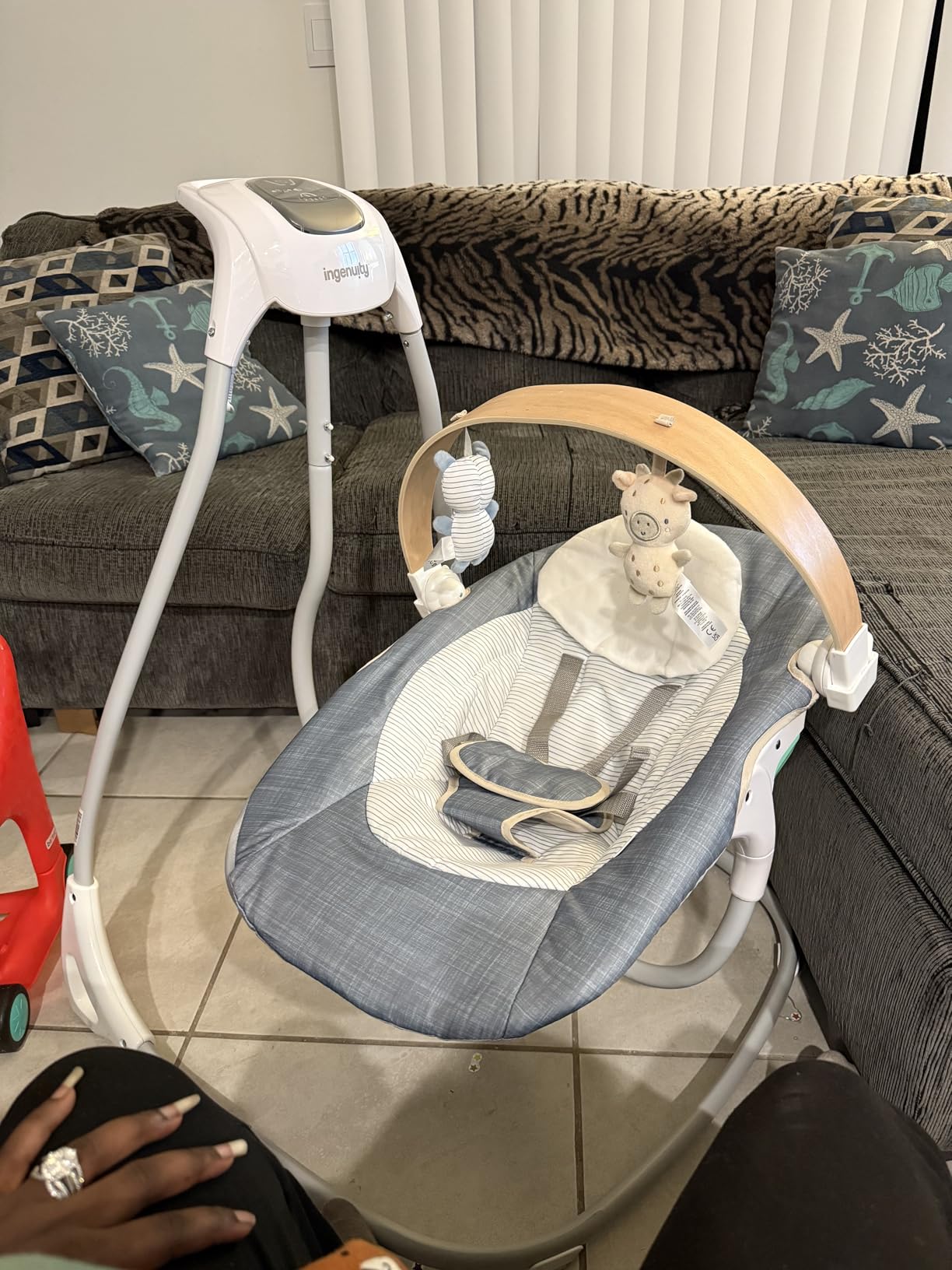 Ingenuity SimpleComfort Portable Baby Swing, Newborn to 9 Months, Pink customer photo 1
