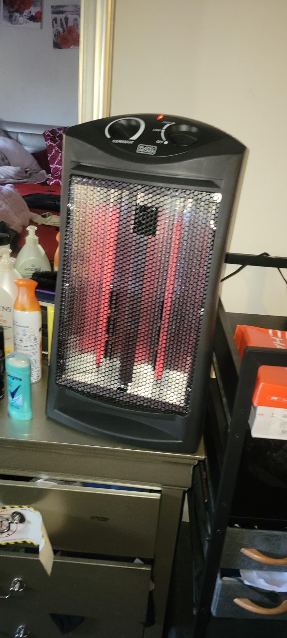 BLACK+DECKER Infrared Radiant Quartz Tower Heater, BHTI06, Black customer photo 2
