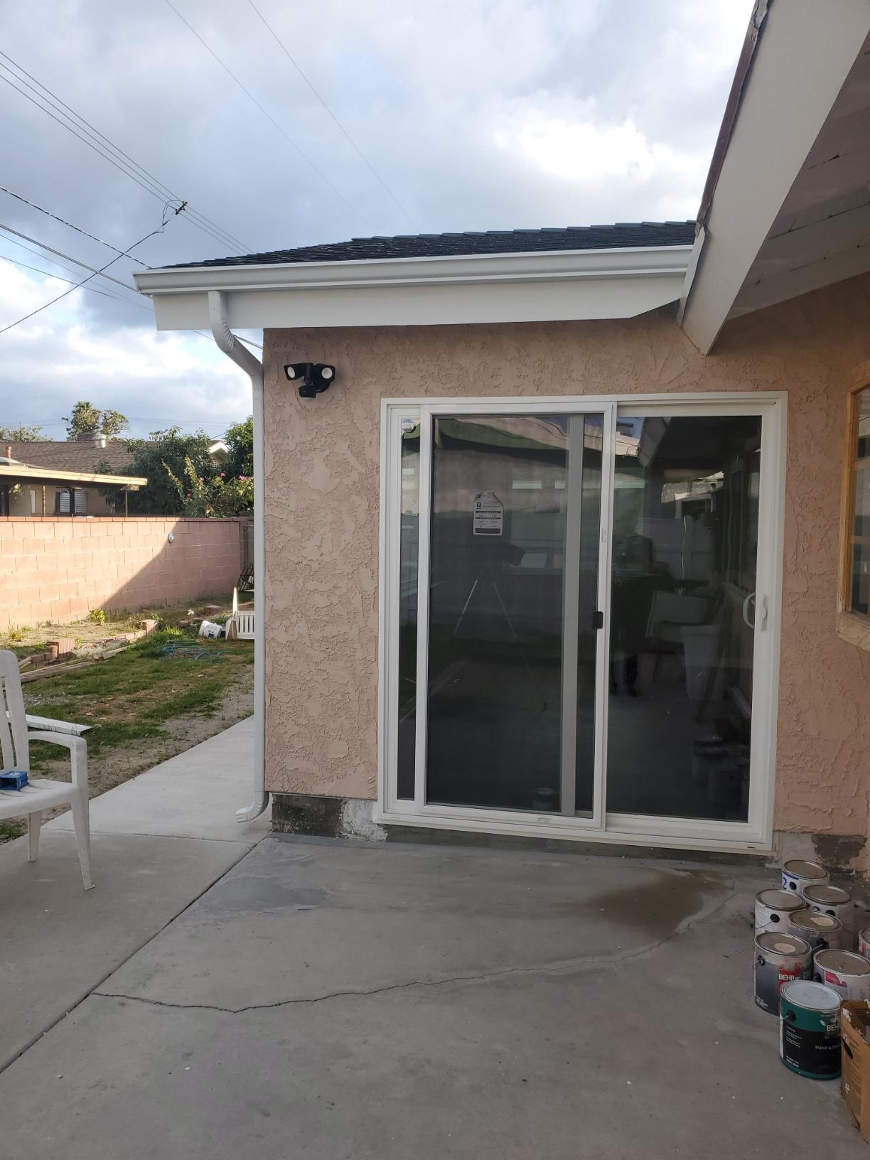 Ring Floodlight Wired — Motion-activated floodlight, bright LEDs, works with Amazon Sidewalk, White customer photo 1