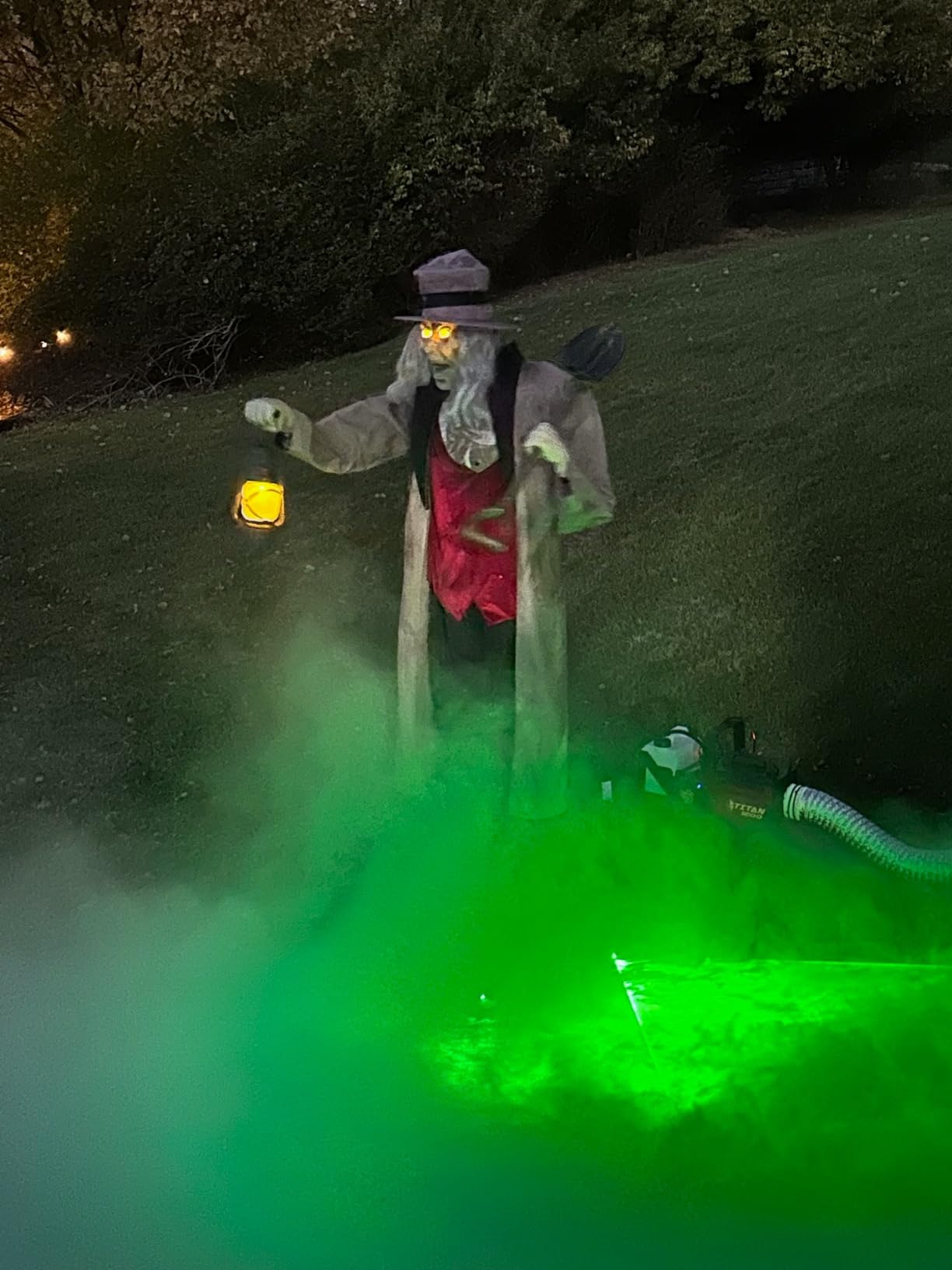 Froggy's Fog Titan 1200 Fog Machine, High Output Indoor Fogger Machine with 20,000 CFM and Low Fluid Sensor customer photo 1