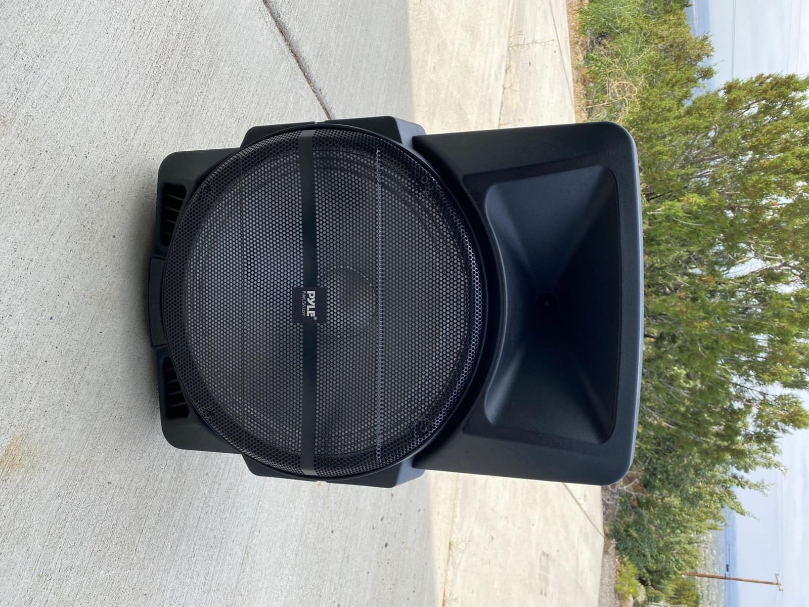 Pyle Wireless Portable PA Speaker System -1200W High Powered Bluetooth Compatible Indoor&Outdoor DJ Sound Stereo Loudspeaker wITH USB MP3 AUX 3.5mm Input, Flashing Party Light & FM Radio -PPHP1544B customer photo 2