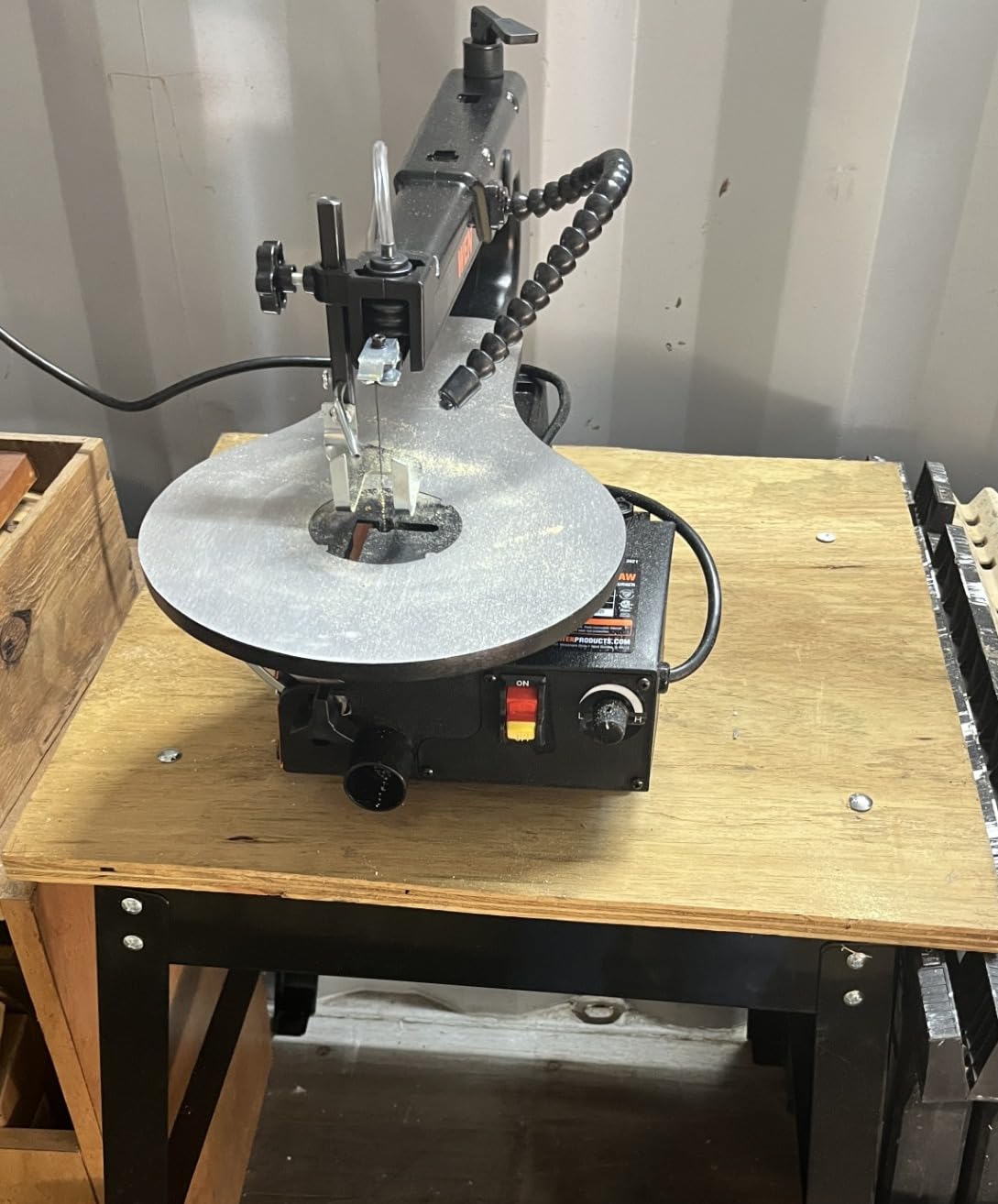 WEN Variable Speed Scroll Saw, 16-Inch with Work Light (3921) customer photo 2