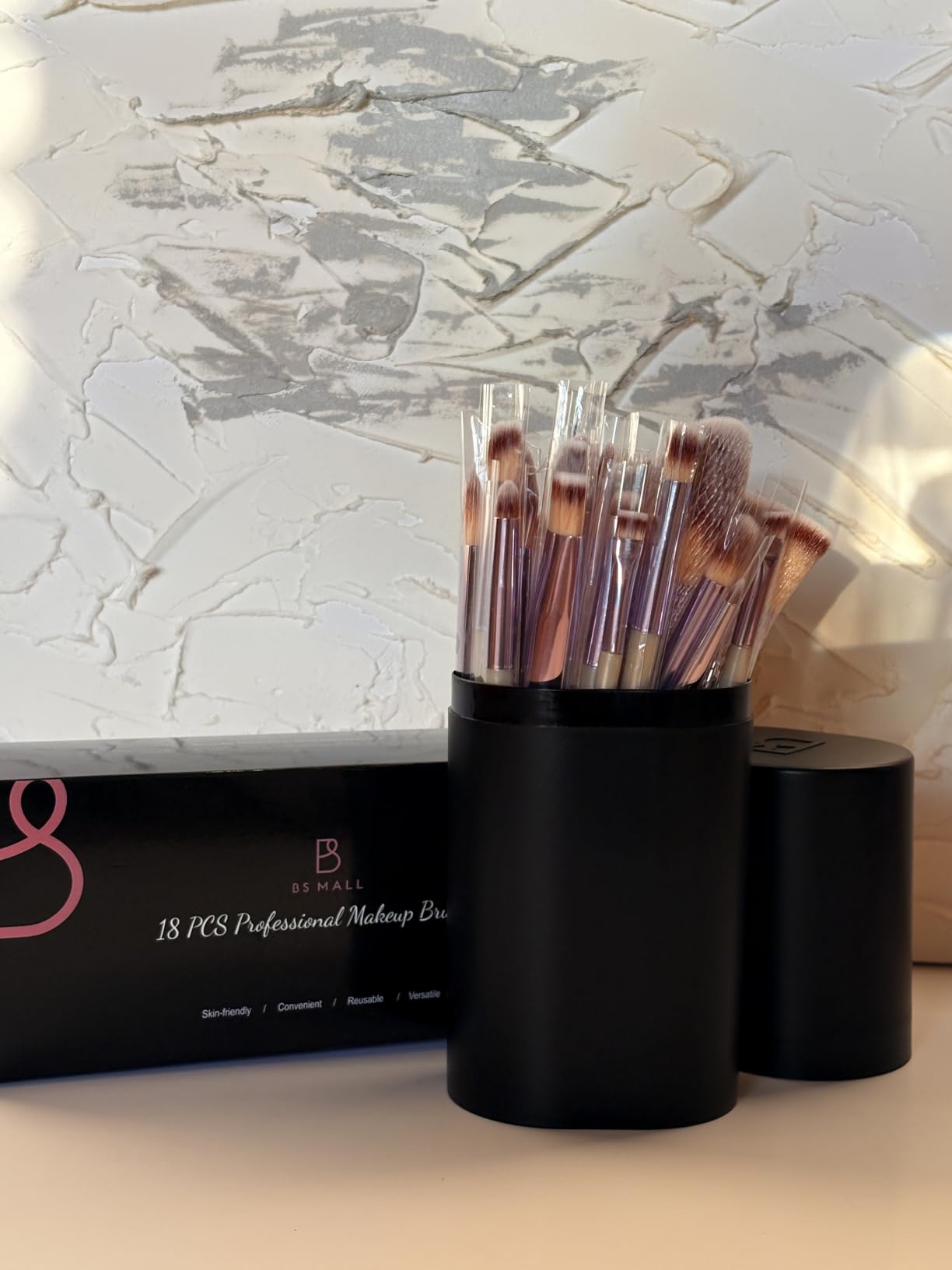 BS-MALL Makeup Brush Set 18 Pcs Professional Foundation Powder Concealers Eyeshadow Blush Synthetic Makeup Brushes with Labeled instruction Black Case Upgraded Version customer photo 2