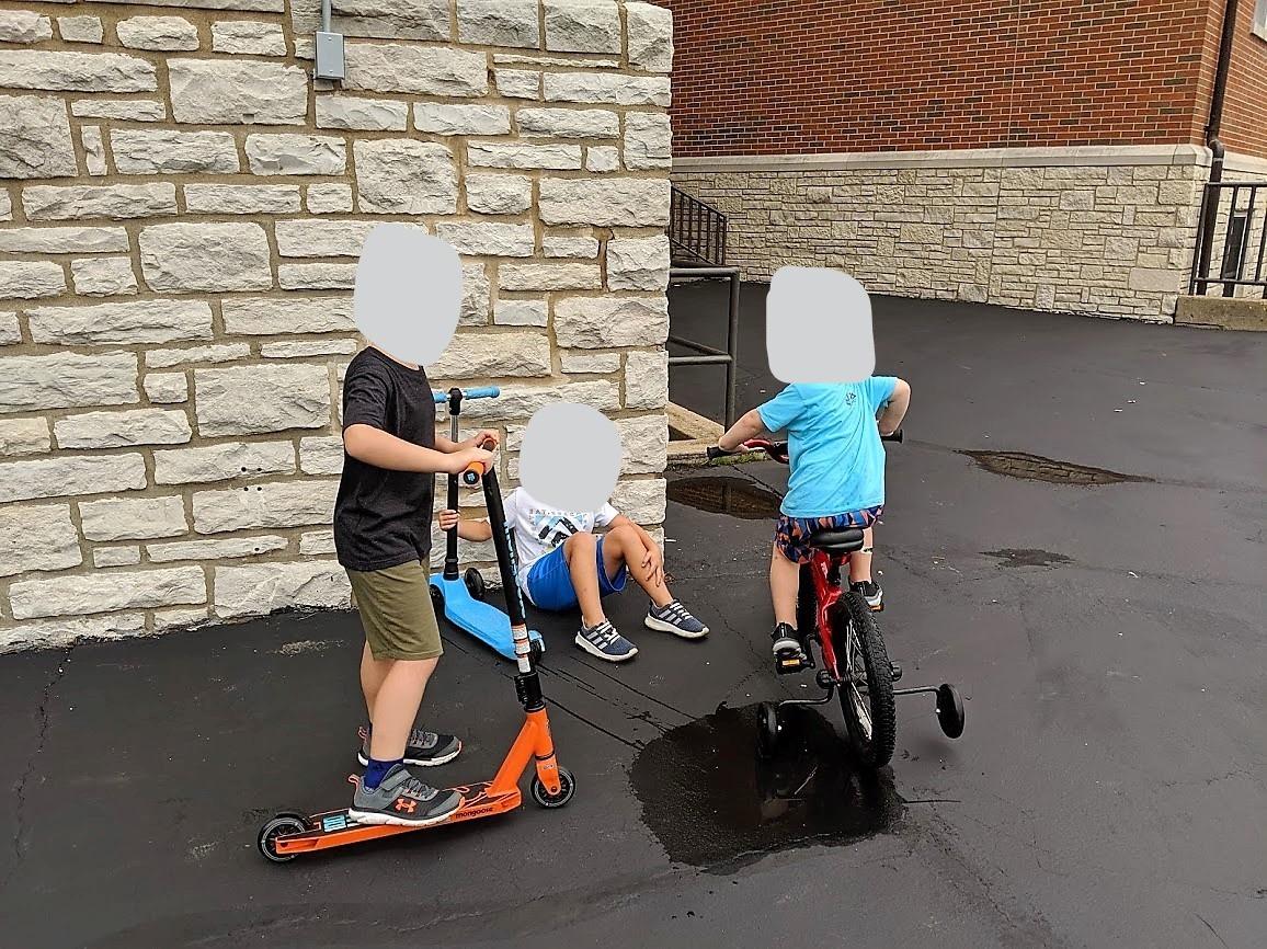 Mongoose Rise Freestyle Stunt Trick Scooter, For Kids Youth Adult Men Women Ages 8 Up, Lightweight Alloy Deck & Heavy-Duty Frame Up to 220 lbs., Bike-Style Grip, T-Bar Handlebar and High Impact Wheels customer photo 1