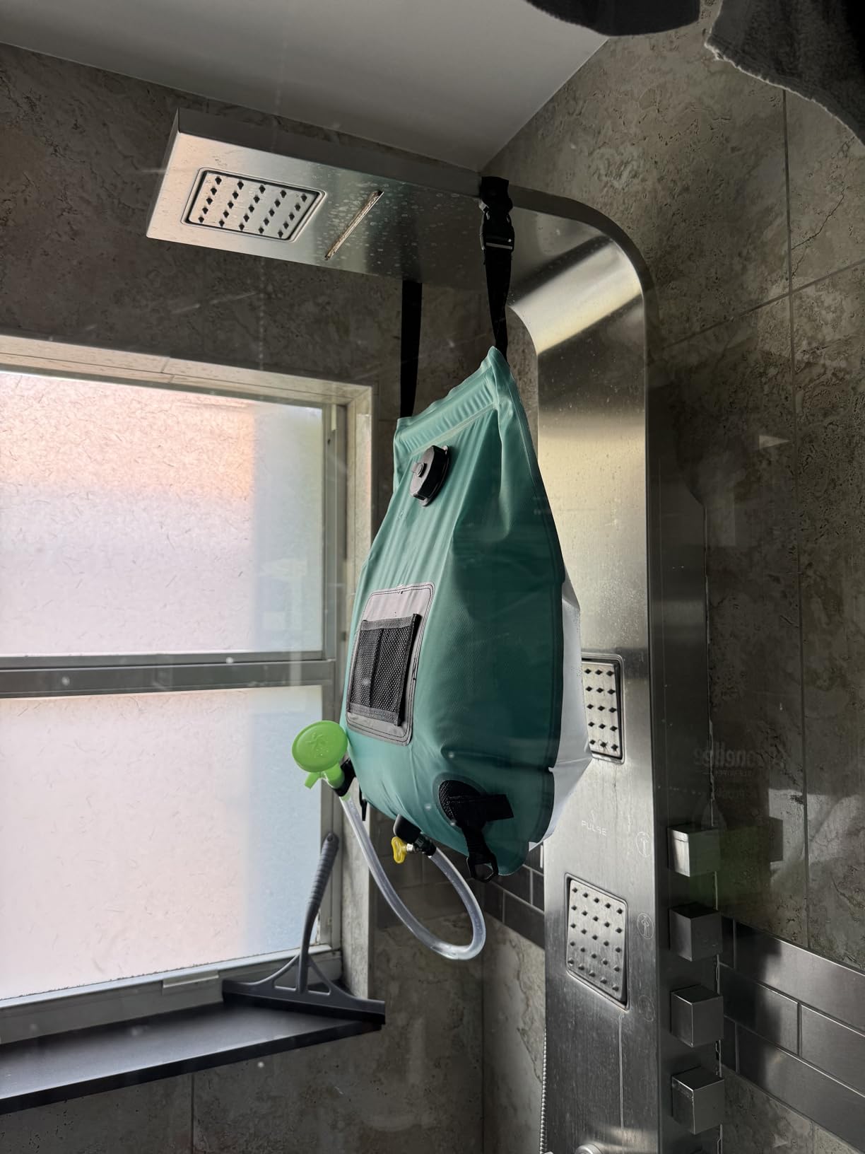 Solar Shower Bag | 5 Gal/20L Solar Heating Camping Shower Bag | Removable Hose | On-Off Switchable Shower Head customer photo 2
