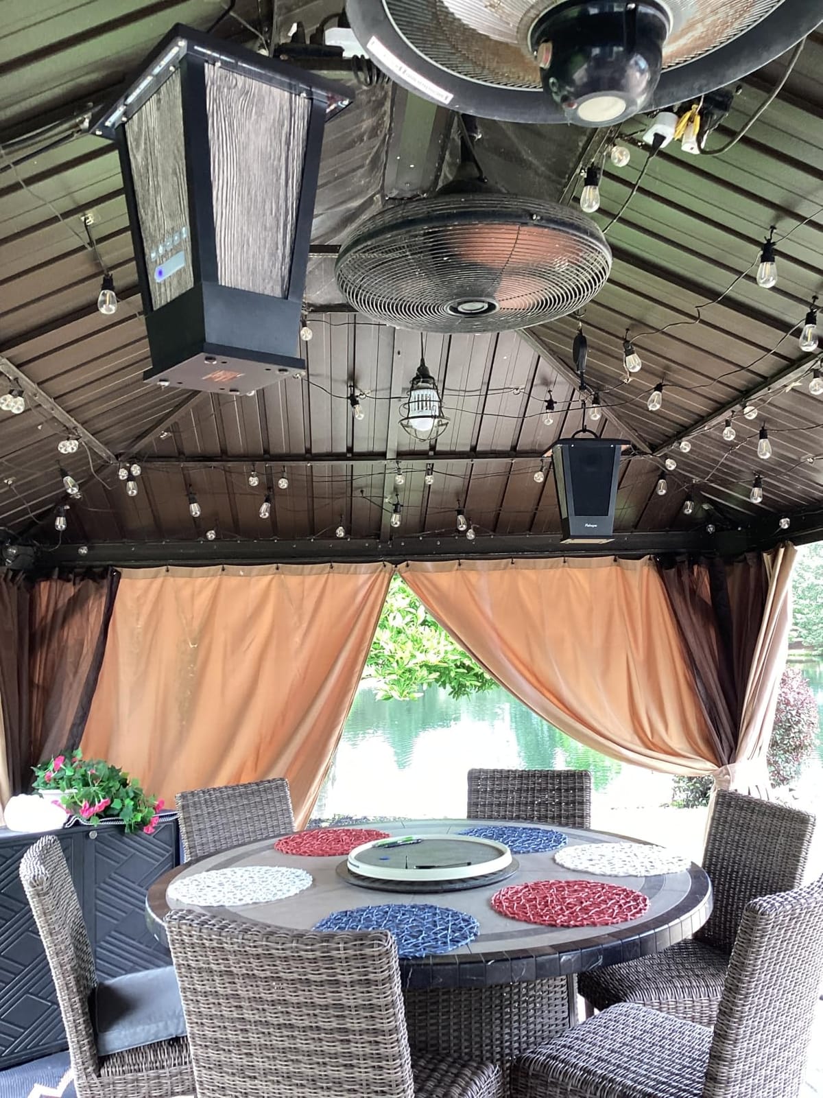 pohopa Bluetooth Speakers Waterproof, 2 Packs True Wireless Stereo Sound 20W Dual Pairing Lantern Indoor Outdoor Speakers with 20 Piece LED Lights, Rich Bass, Pinao Black customer photo 2
