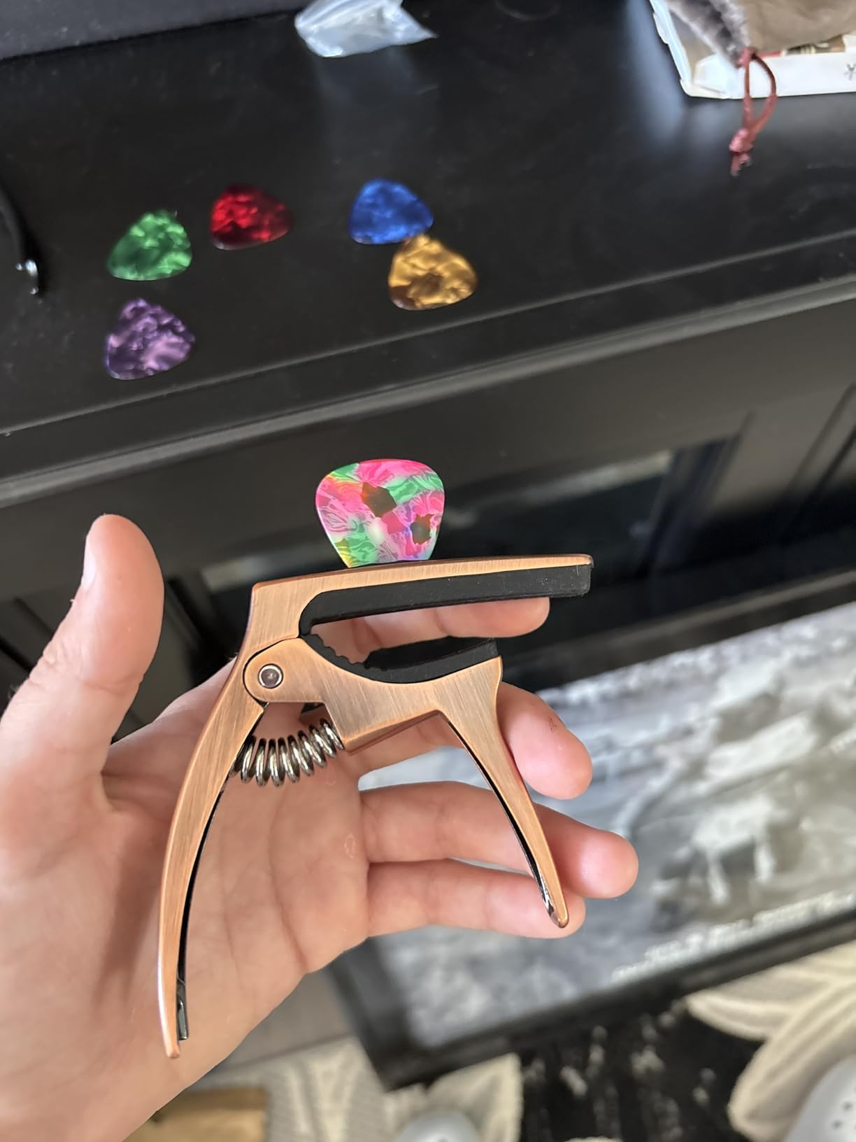 Guitar Capo 3in1 Metal Capo for Acoustic & Electric Guitar Accessories | With Pick Holder & 4 Picks, Fits Ukulele, Mandolin, Banjo & String Instruments customer photo 2