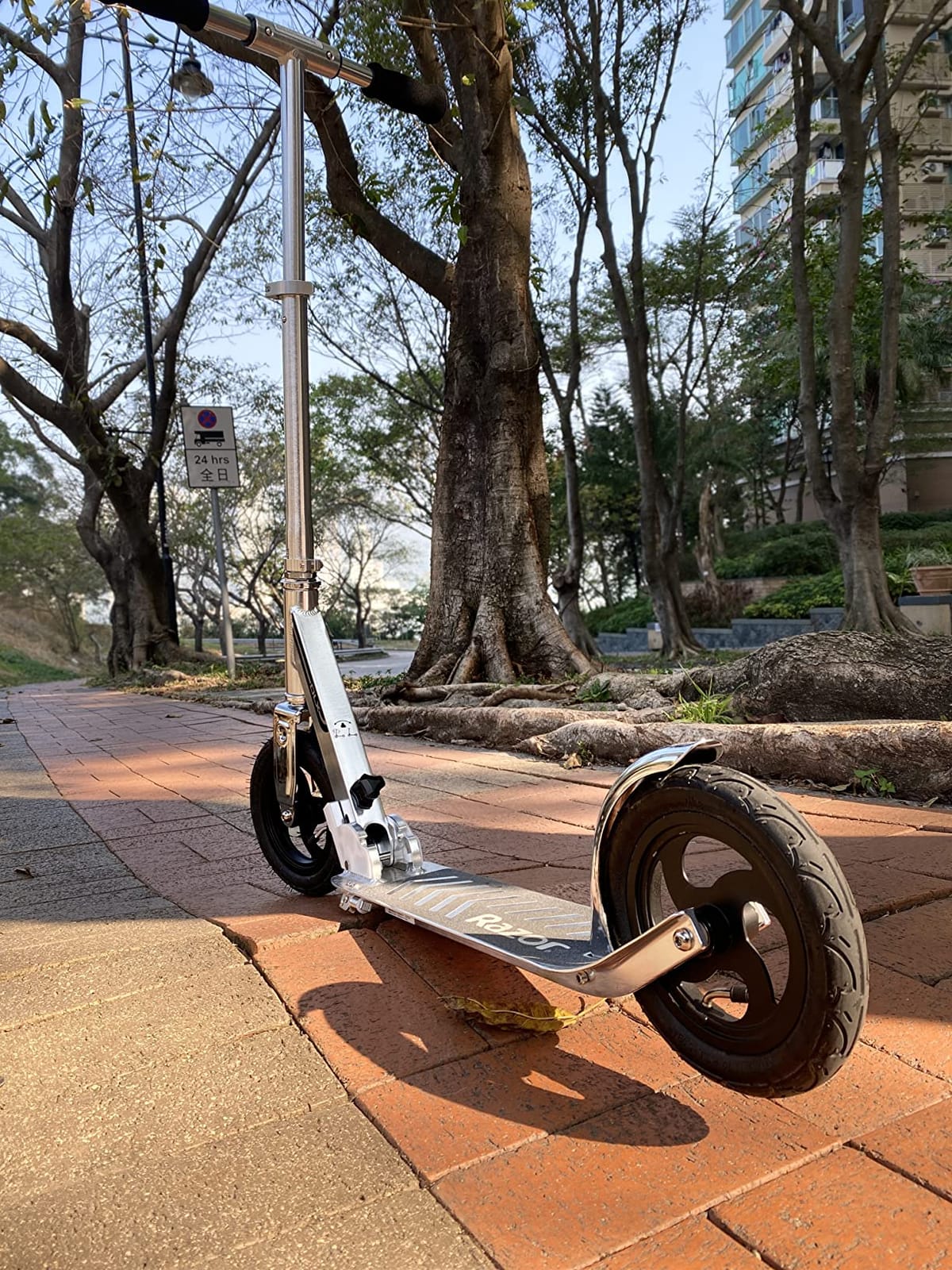 Razor A5 DLX Kick Scooter for Kids Ages 8+ - 8