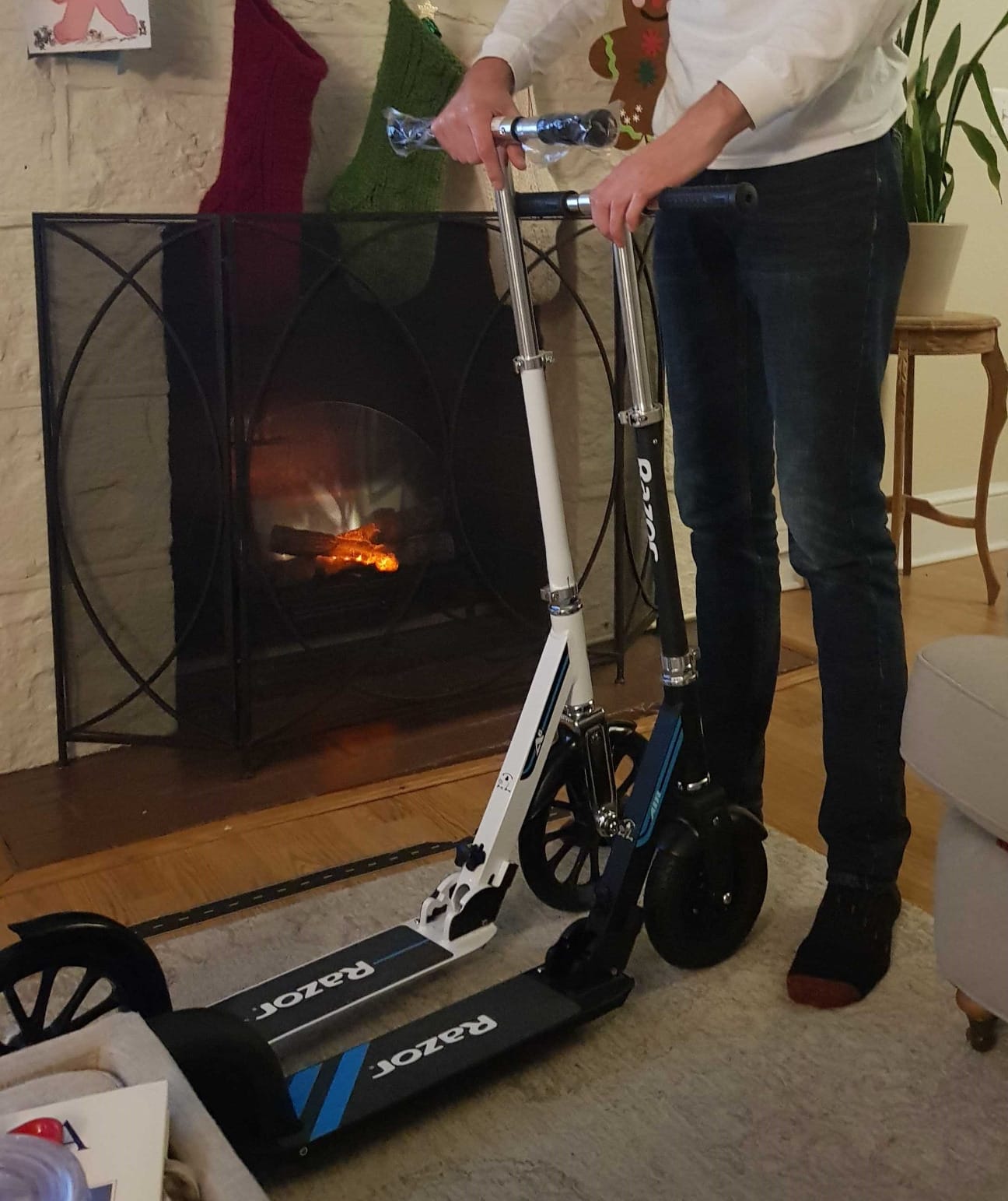 Razor A5 Air Kick Scooter for Kids Ages 8+ - Extra-Long Deck, 8