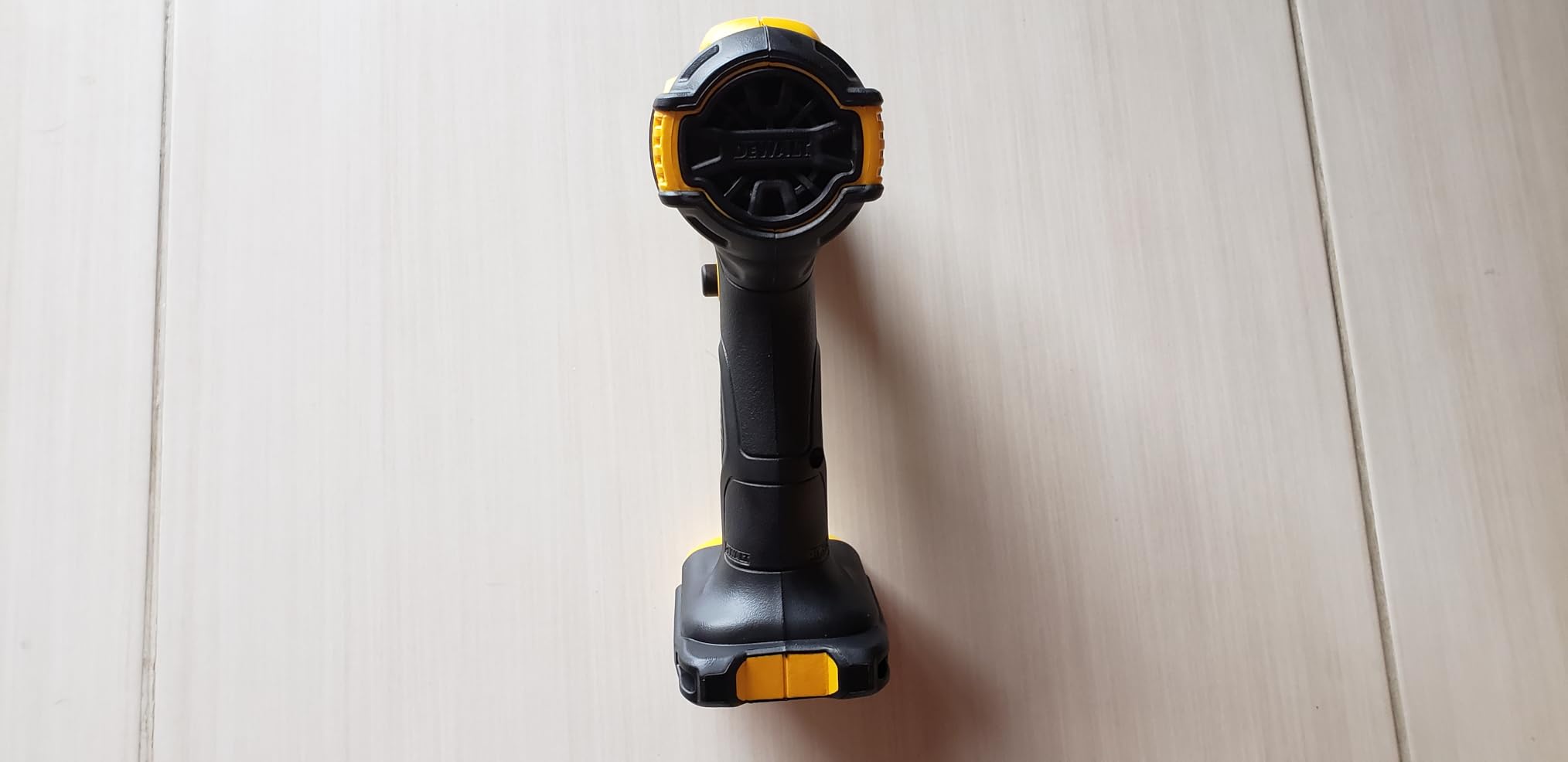 DEWALT 20V MAX Heat Gun, Cordless, Up to 990 Degrees, 42 Minutes of Run Time, LED Light, Heatgun with Flat and Hook Nozzle Attachments, Tool Only (DCE530B) customer photo 1