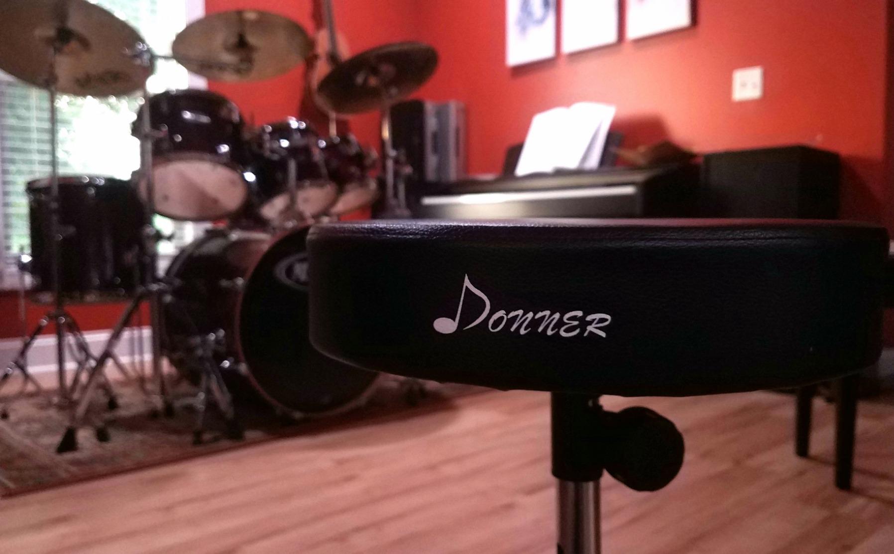 Donner Drum Throne Set, Padded Seat Height Adjustable Drum Stool for Adults, 5A Drumsticks Included customer photo 1