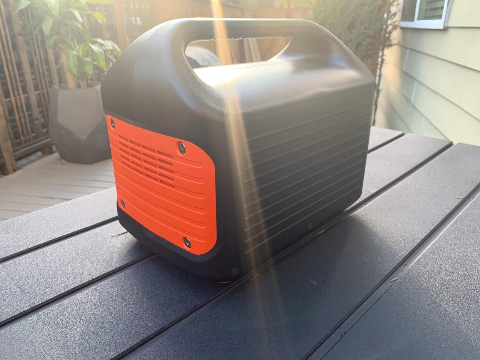 Jackery Explorer 500 v2 Portable Power Station, 512Wh, 500W AC, LiFePO4 Battery, 1000W Surge, 14 lbs Lightweight, Solar Generator customer photo 1