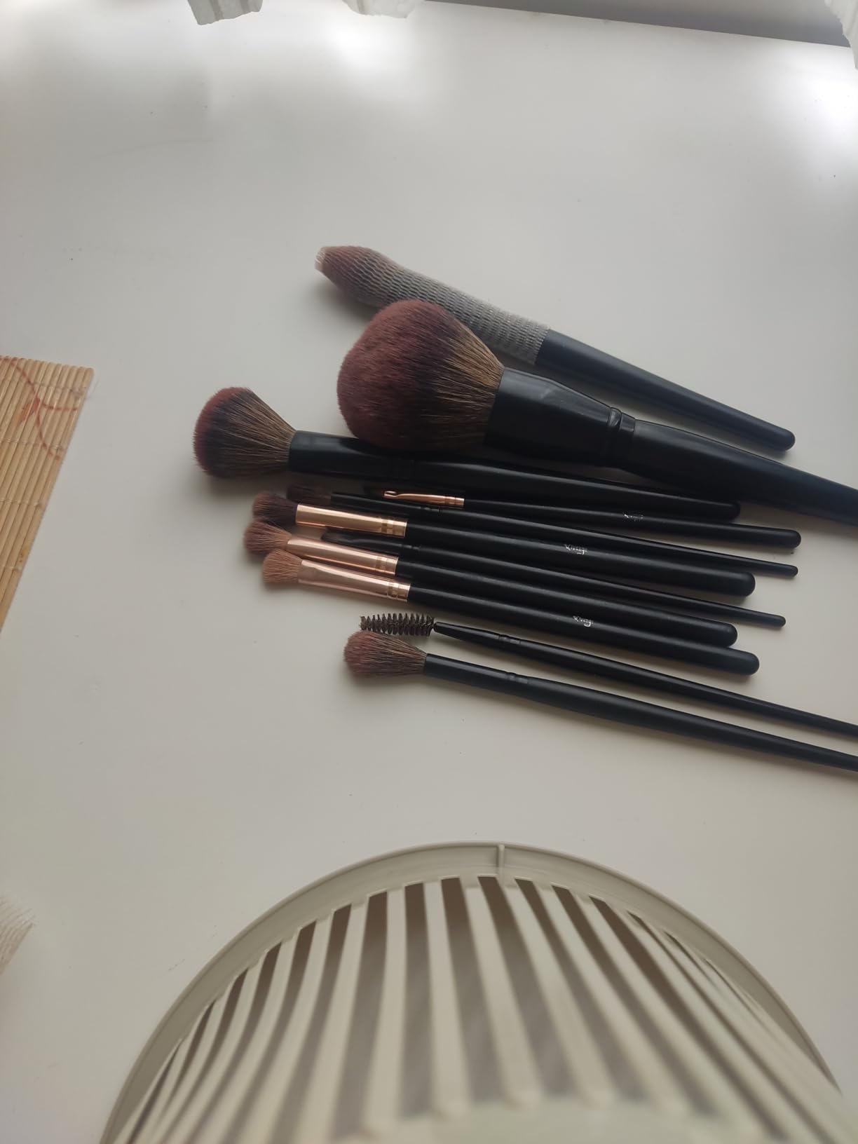 Jessup Makeup Brushes Set Premium Synthetic Powder Foundation Highlight Concealer Eyeshadow Blending Eyebrow Liner Spoolie Brush Set Black 21pcs T271 customer photo 1