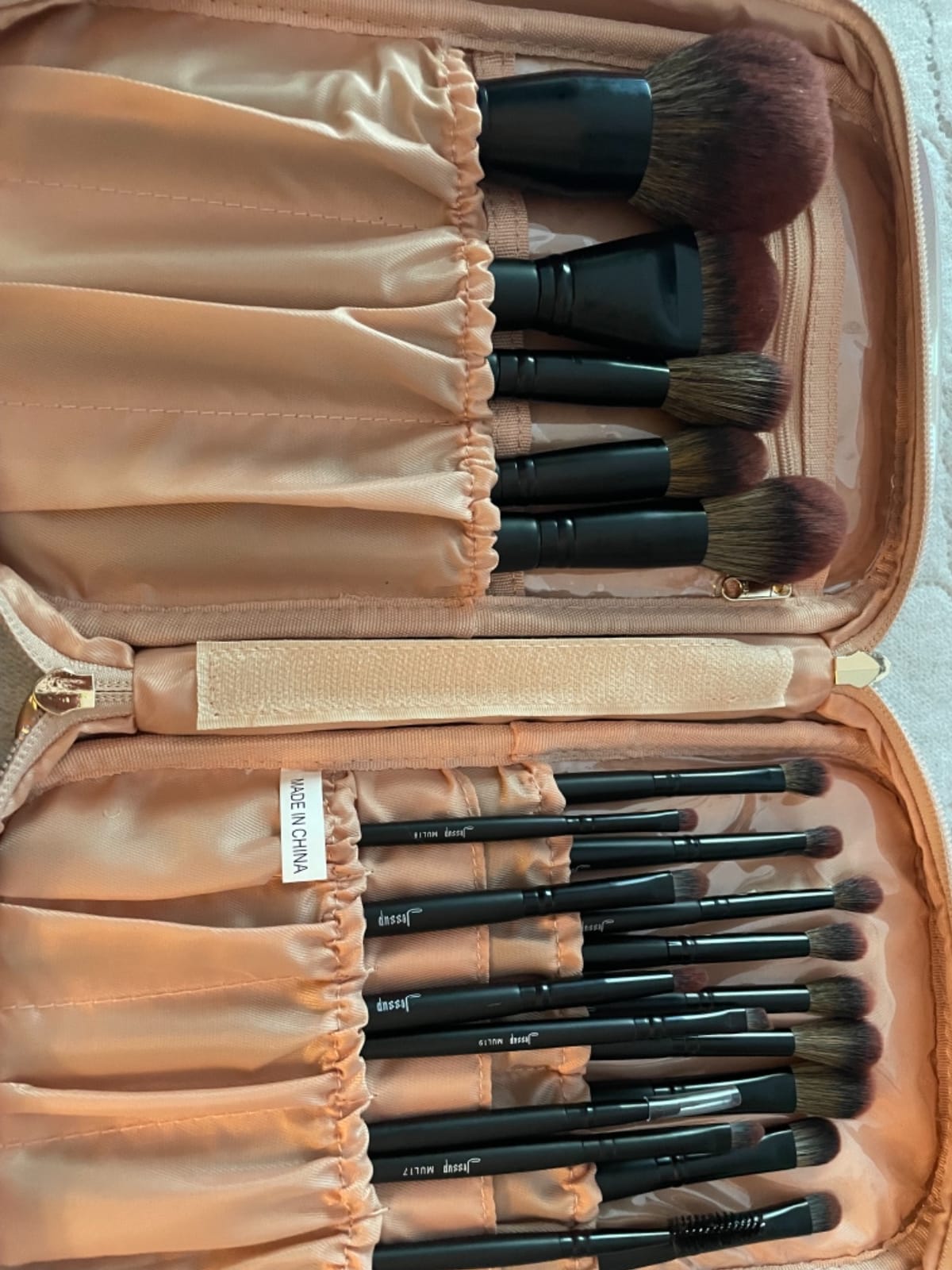 Jessup Makeup Brushes Set Premium Synthetic Powder Foundation Highlight Concealer Eyeshadow Blending Eyebrow Liner Spoolie Brush Set Black 21pcs T271 customer photo 2