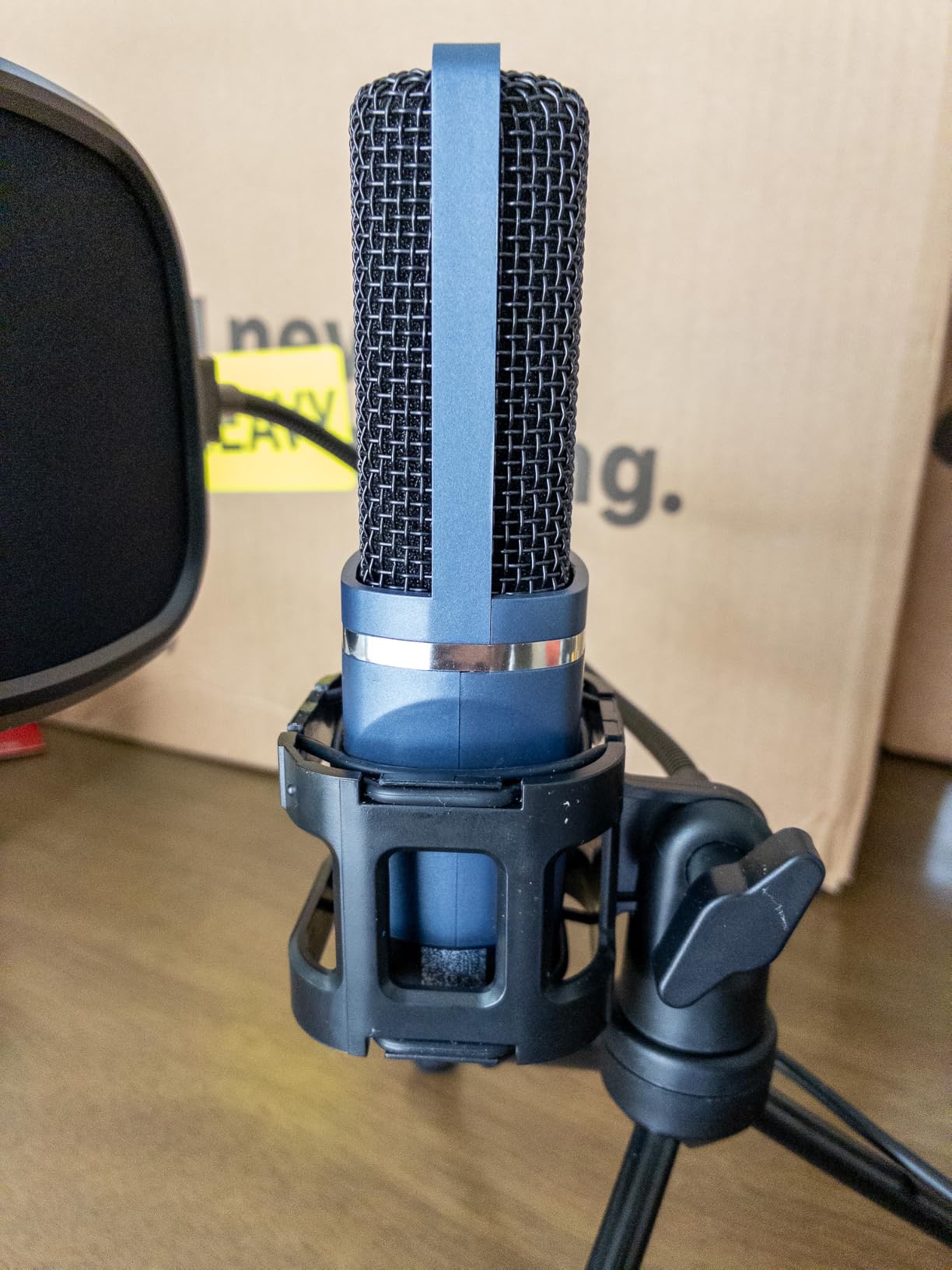 TONOR TC-777 Podcast Microphone, USB Computer Microphone, Cardioid Condenser PC Mic with Tripod Stand and Pop Filter customer photo 1