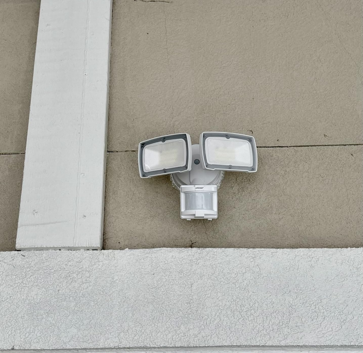 LEPOWER Hardwired LED Security Lights Motion Sensor Outdoor, 40W 4000LM customer photo 1