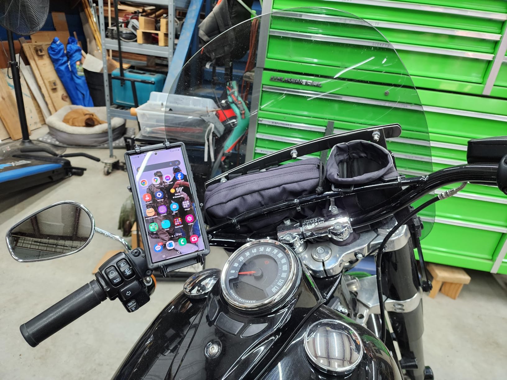 RAM MOUNTS Quick-Grip XL Phone Mount with Handlebar U-Bolt Base | B Size 1