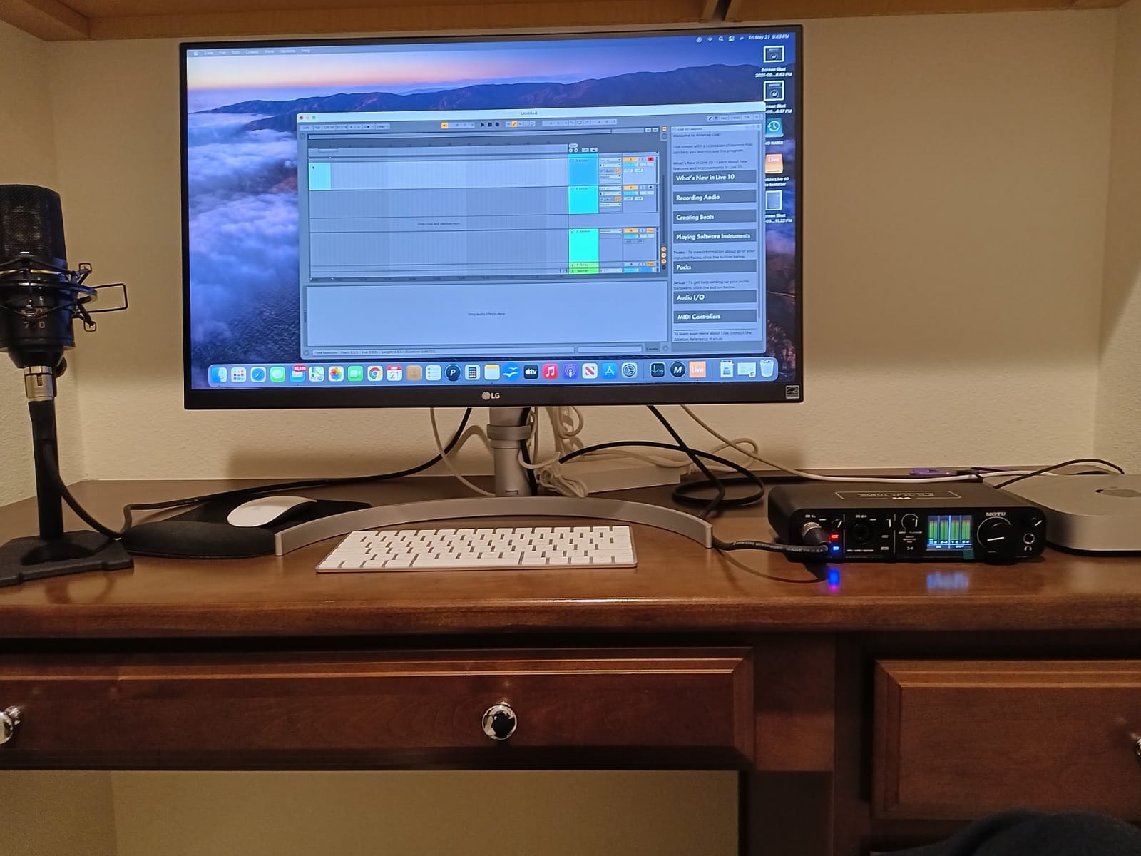 Motu M4 4x4 USB-C Audio Interface | Recording, mixing and podcasting with 4x4 USB-C connectivity, MIDI I/O and low latency monitoring customer photo 1