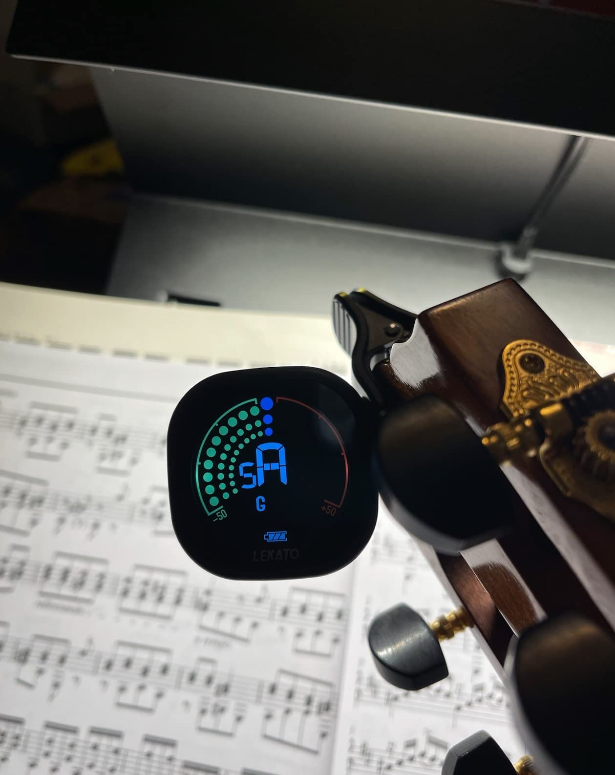 LEKATO Guitar Tuner Rechargeable, Tuner Clip On for Guitar, Bass, Chromatic, Ukulele,Violin Tuner, Fast Accuratie Tuning, Super Bright Display to Read, for Professional/Beginners customer photo 1