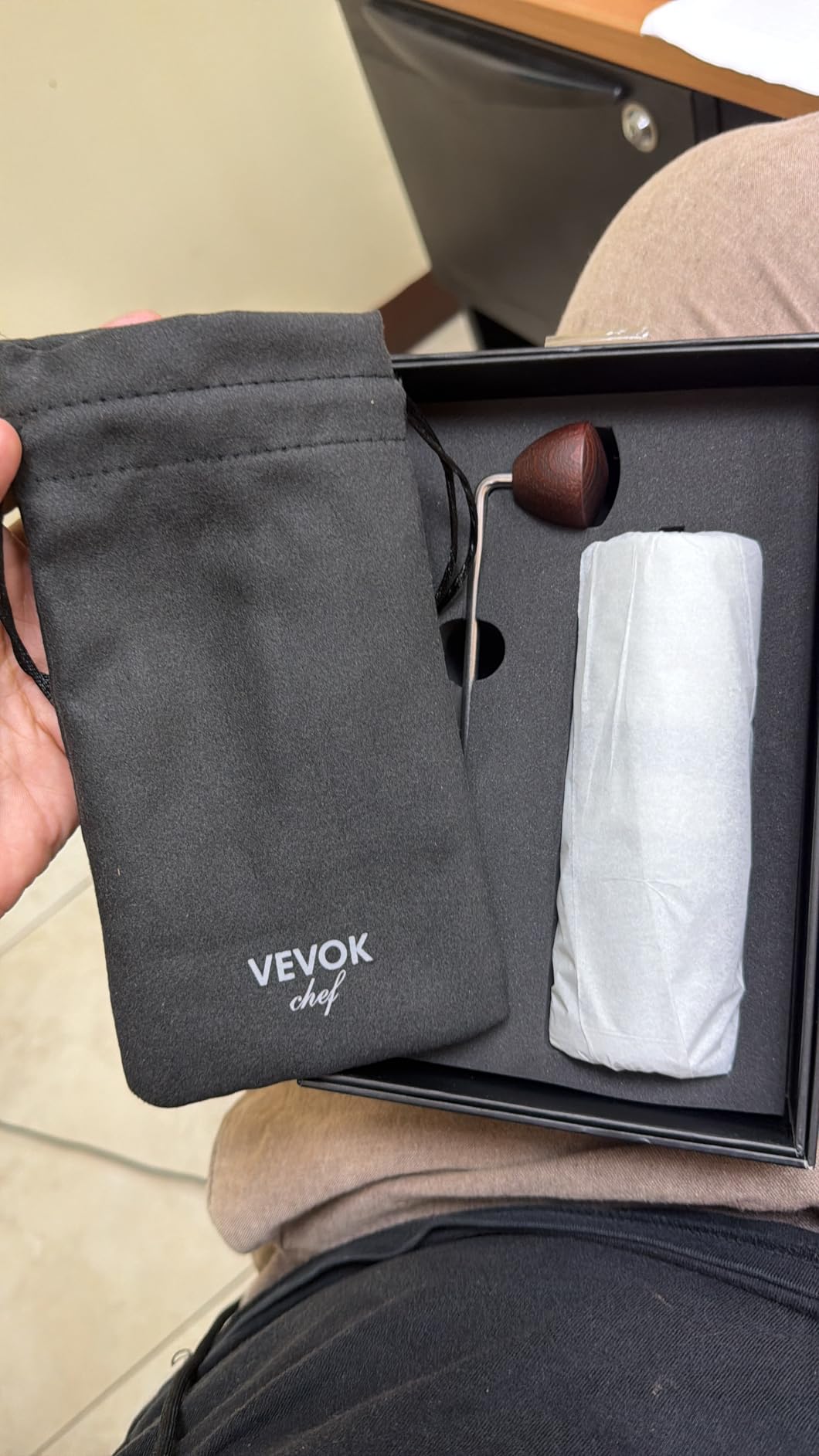 VEVOK CHEF Manual Coffee Grinder Stainless Steel Burr Grinder 6 External Adjustable Setting Vintage Hand Coffee Grinder Portable Hand Crank Conical Coffee Bean Grinder Mill for Home,Camping customer photo 2