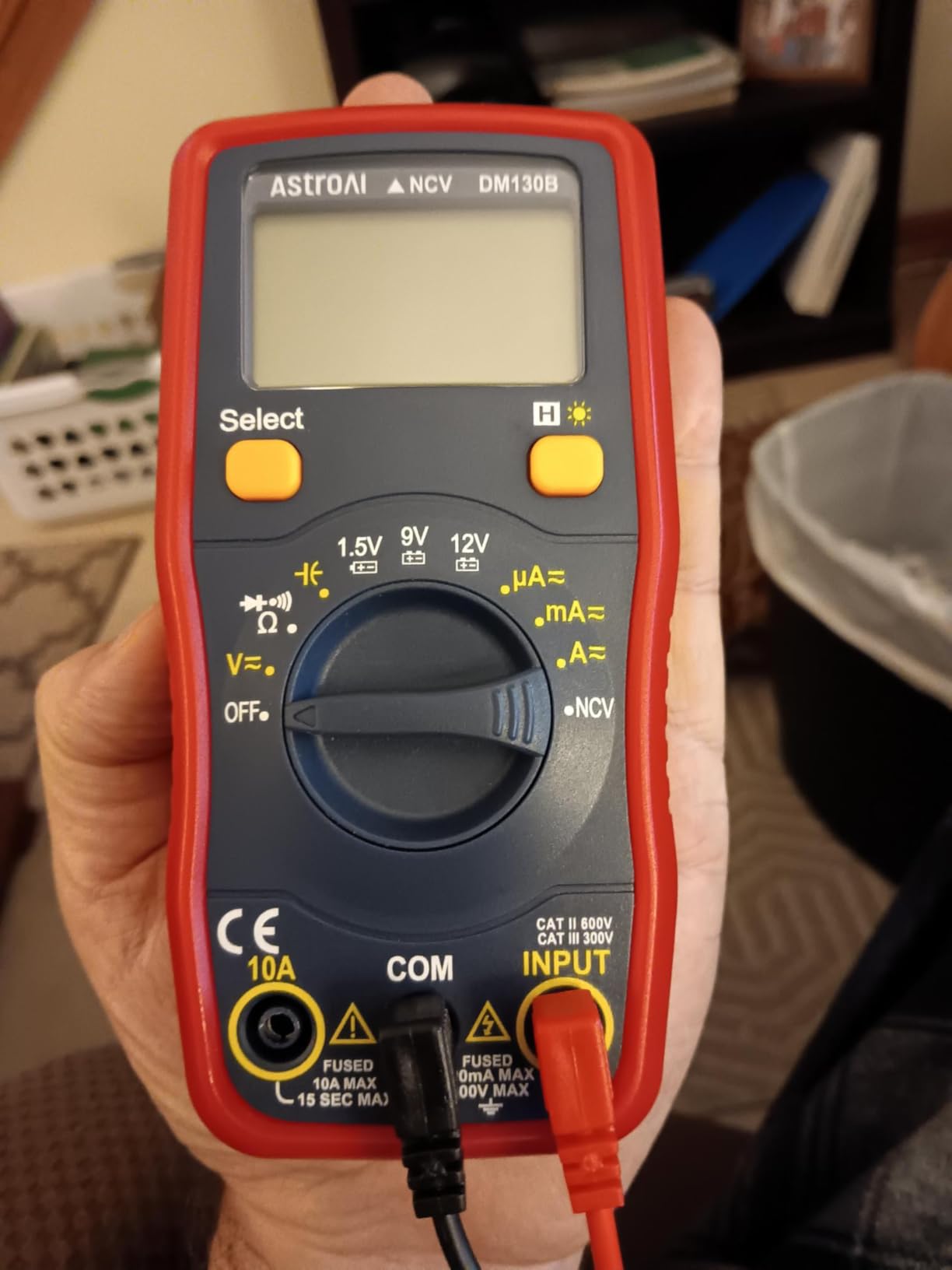 AstroAI DM130B Multimeter, 4000 Counts, Auto-Ranging, Capacitance Testing customer photo 2