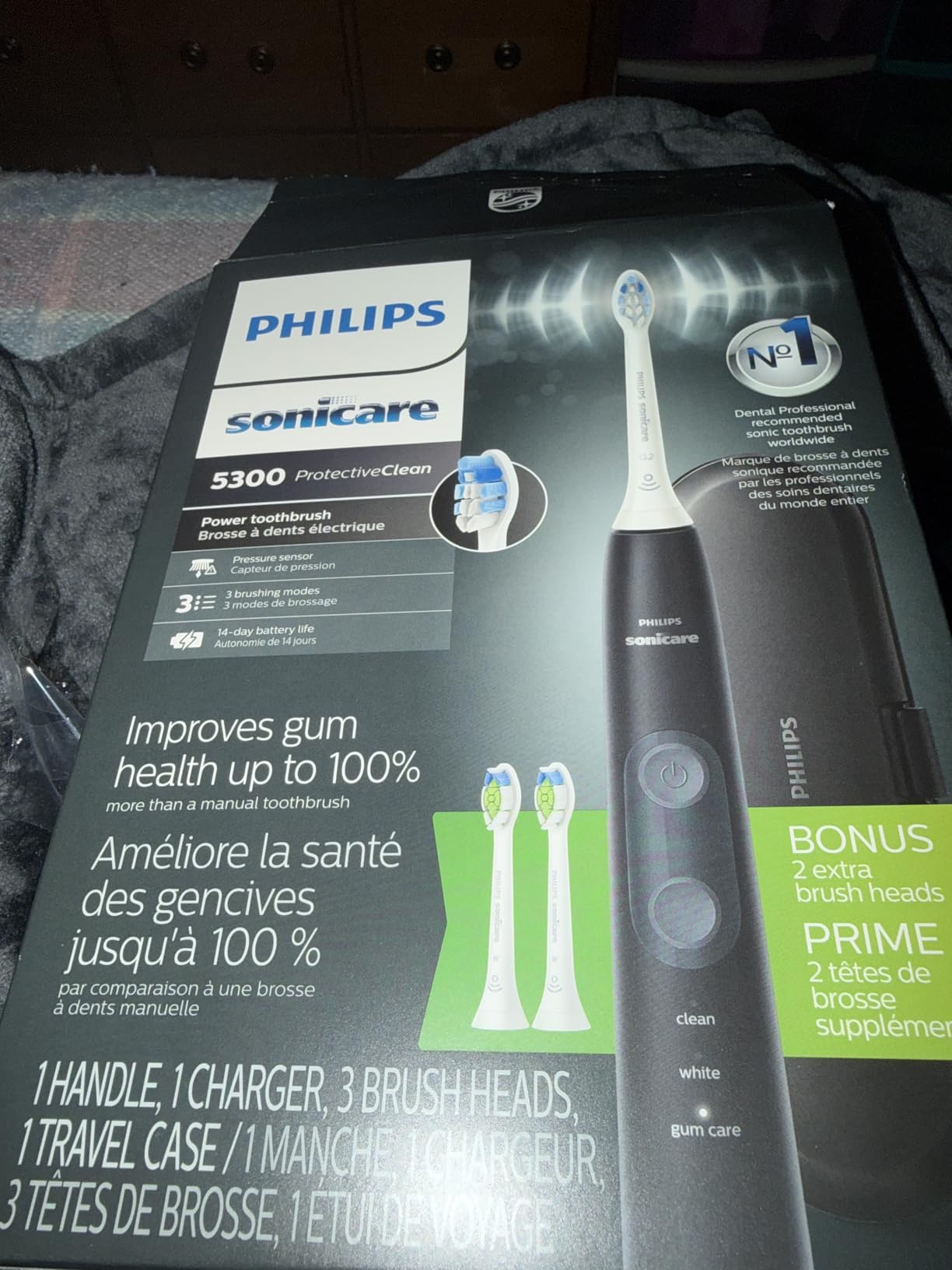 Philips Sonicare 5300 Rechargeable Electric Toothbrush, 3 Brush Head, Black | 700% More Plaque Removal, Visual Pressure Sensor, 3 Brush Settings, 14-Day Battery, Travel Case, HX6423/34 customer photo 2