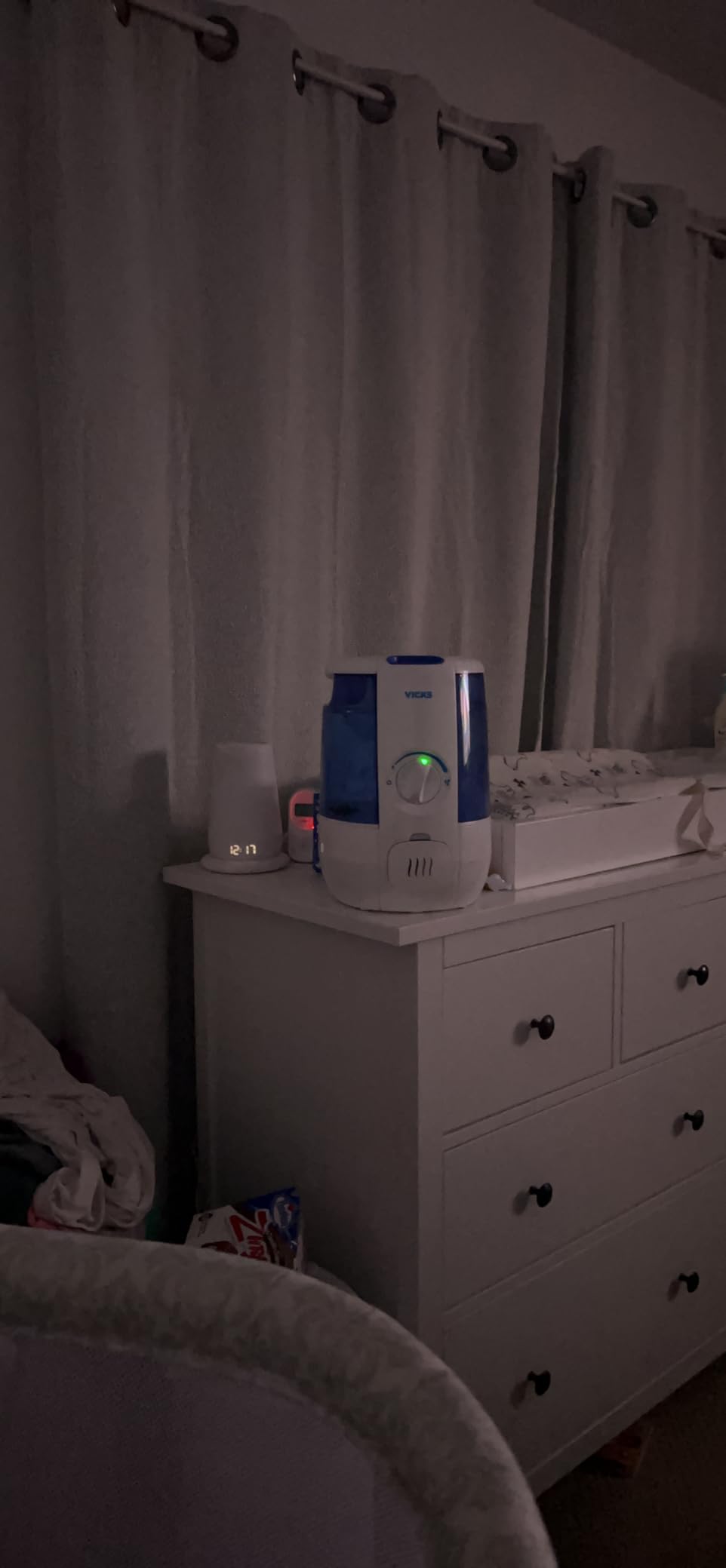 Vicks CoolRelief Cool Mist Humidifier, 1.2 Gal customer photo 2