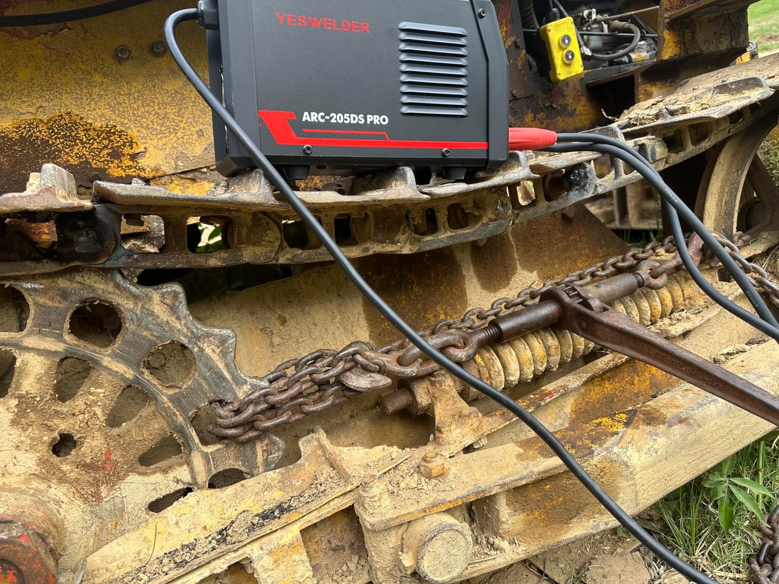 YESWELDER 205Amp Stick Welder Digital Inverter IGBT ARC Welding Machine customer photo 2
