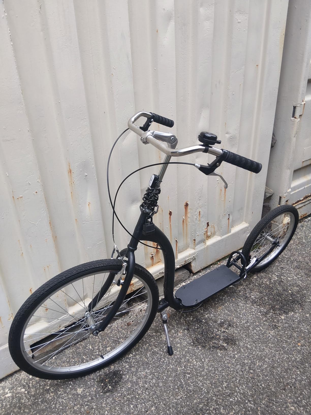 Schwinn Shuffle or Shuffle Deluxe Adult Kick Scooter, 26 Inch Front Wheel & 20 Inch Rear Wheel, Smooth Ride, Durable Steel Frame, Fenders, Front & Rear Linear Pull Brakes, Two Wheel Scooter for Adults customer photo 2