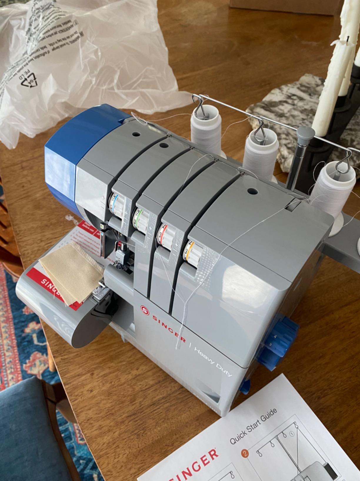SINGER® X5004-HD Serger Overlock Machine, 2-3-4 Thread Capability customer photo 2