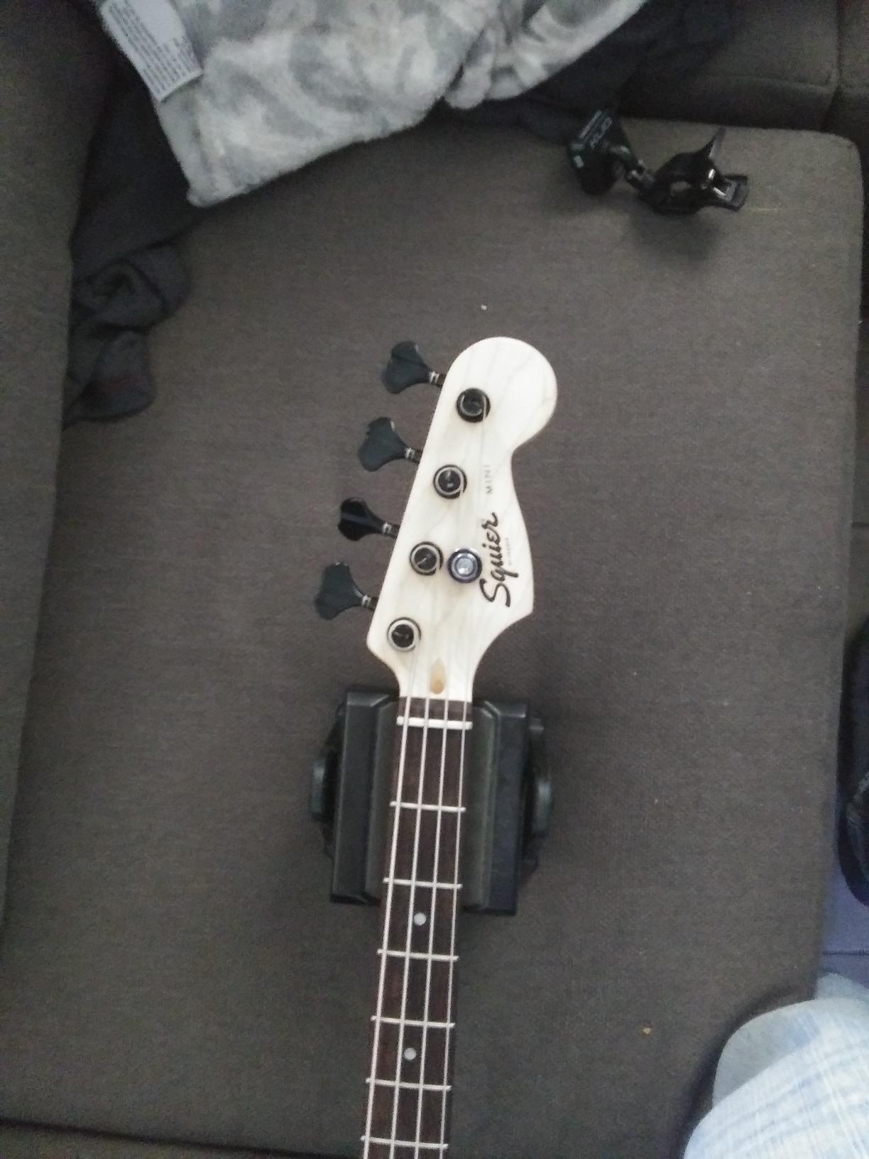 Squier Mini Precision Bass, Black, Laurel Fingerboard customer photo 2