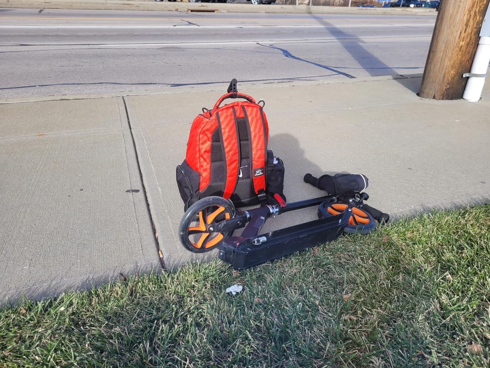 Razor A5 Lux Kick Scooter for Kids Ages 8+ - 8